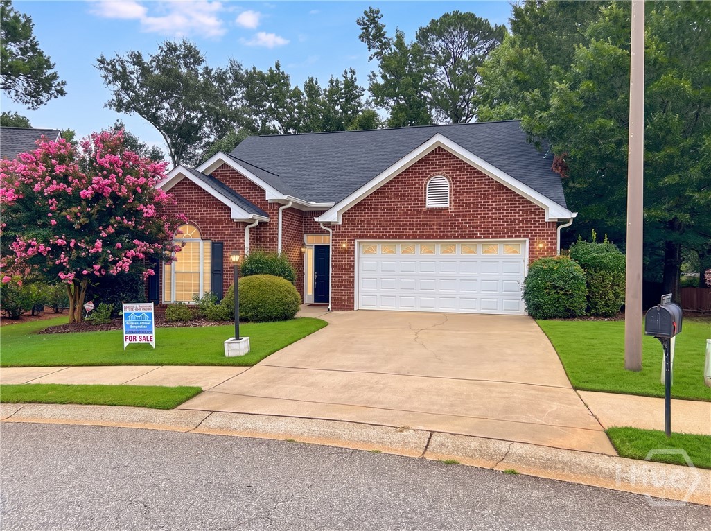 FEATURED LISTINGS