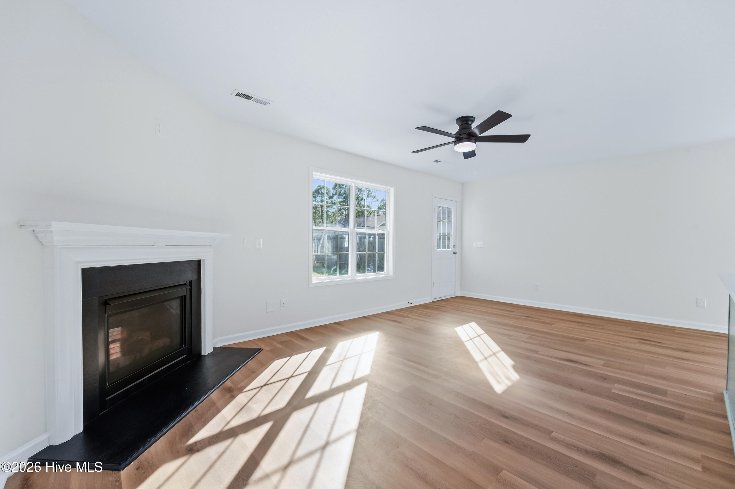 Photo 4 of Single family home for sale at 20 S Shelby Rd, Southport, NC 28461 | MLS# 100604849 | Listing updated on 2026-09-19