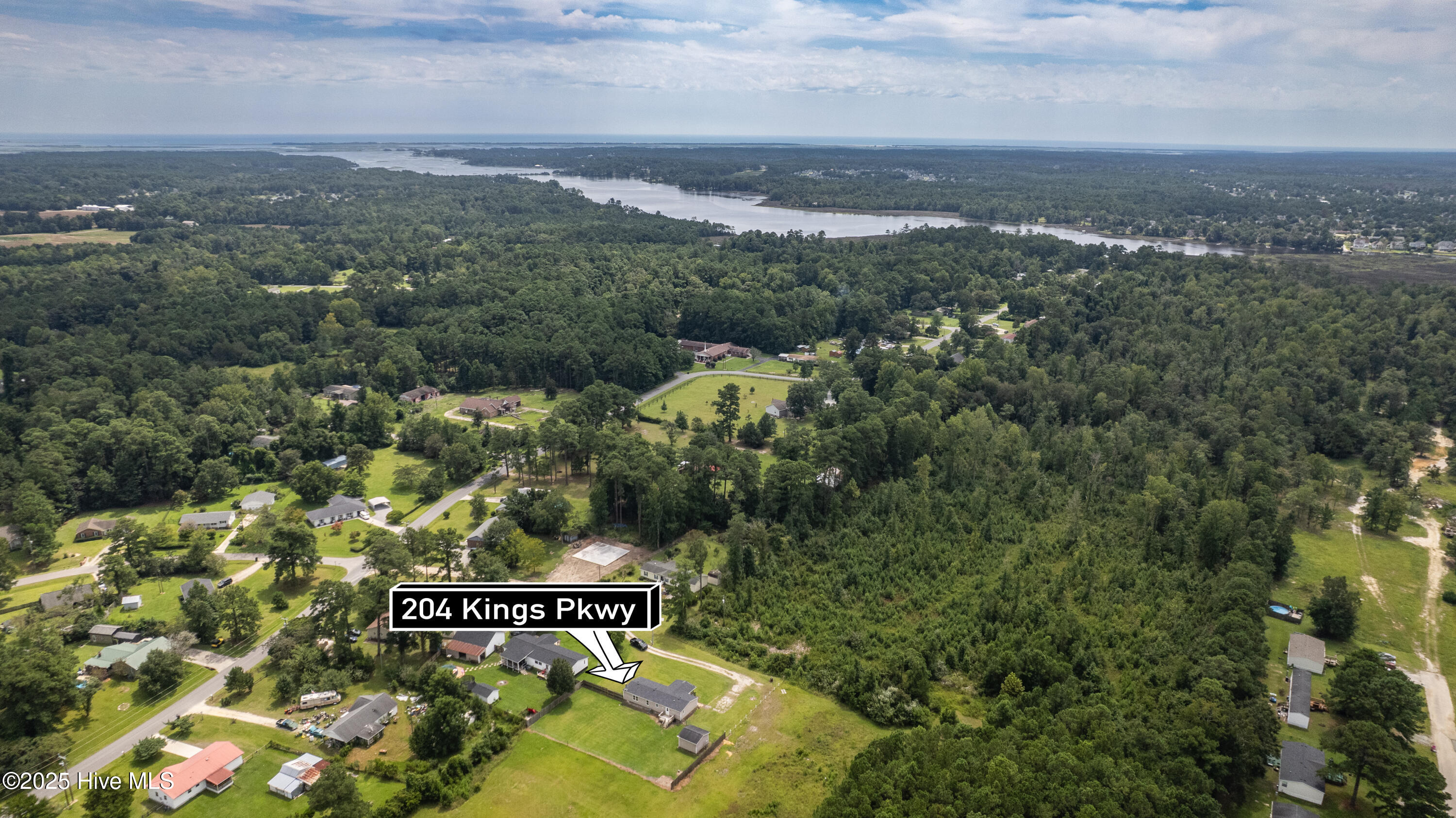 100527540 | Photo 30