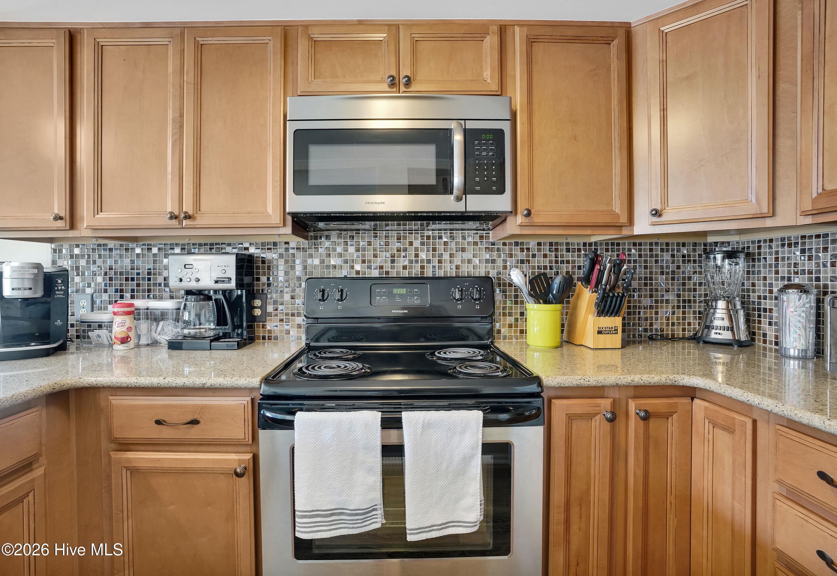 100555375 | Photo 11