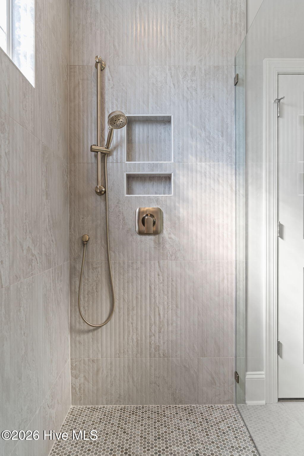 100554681 | Photo 28