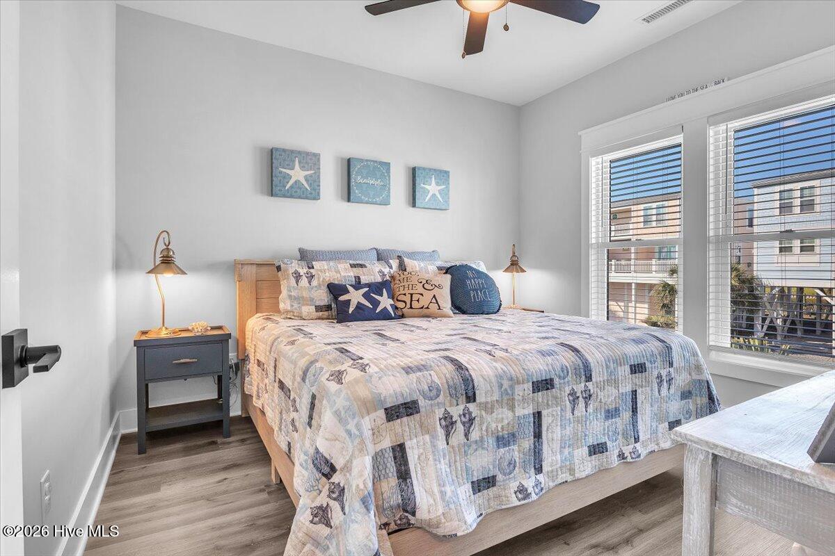 100565716 | Photo 18