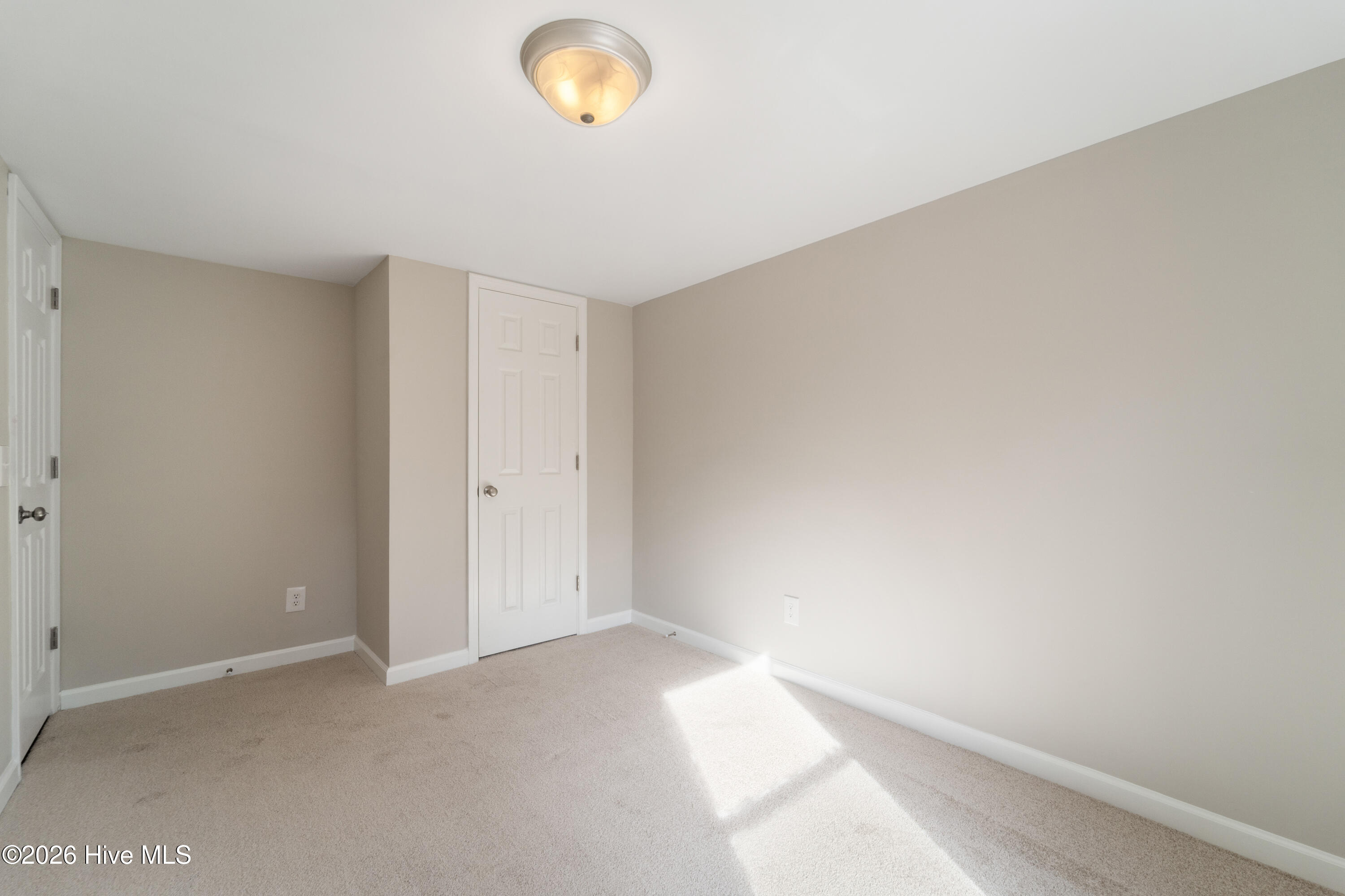 100550978 | Photo 27