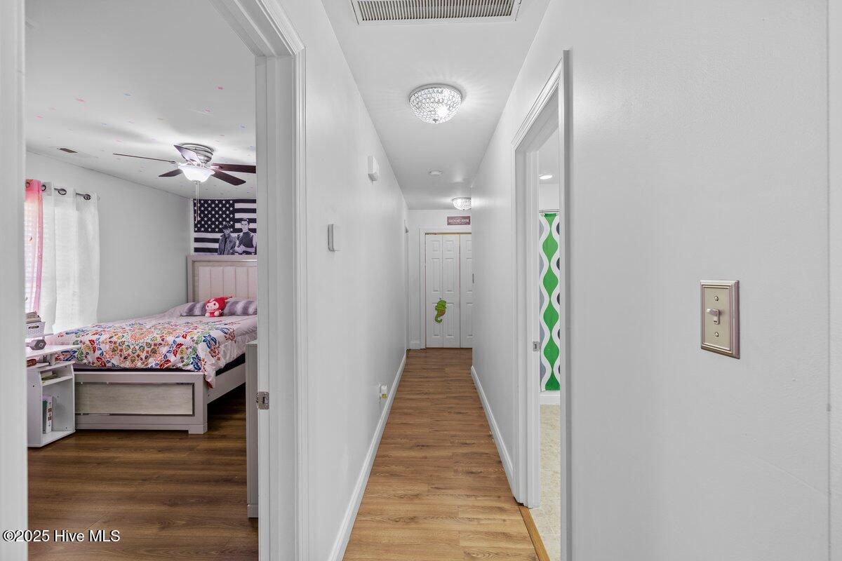 100534890 | Photo 14