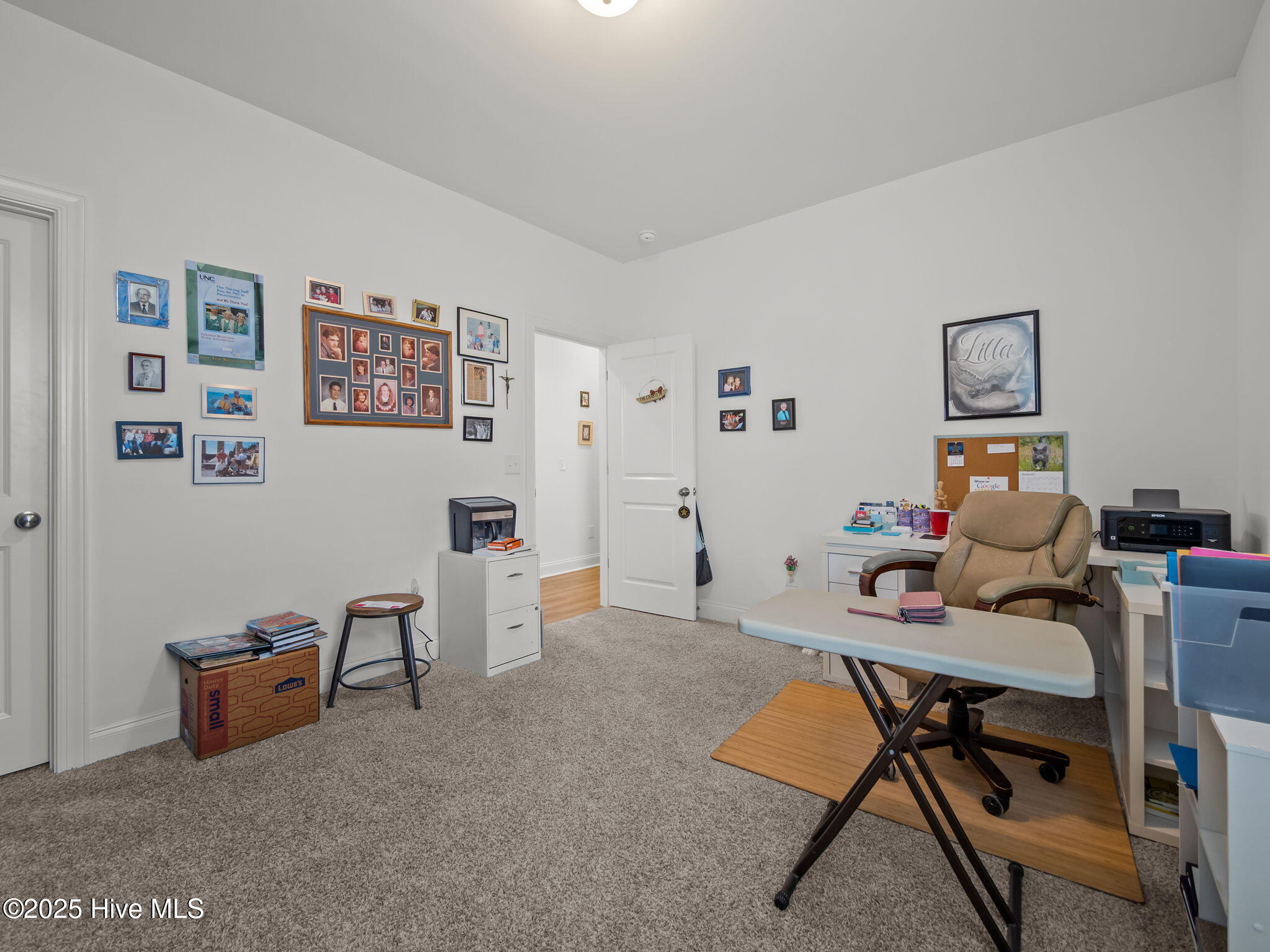 100528285 | Photo 24