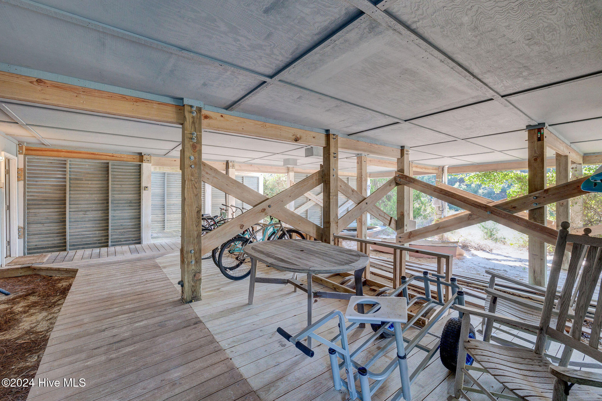 100526759 | Photo 56