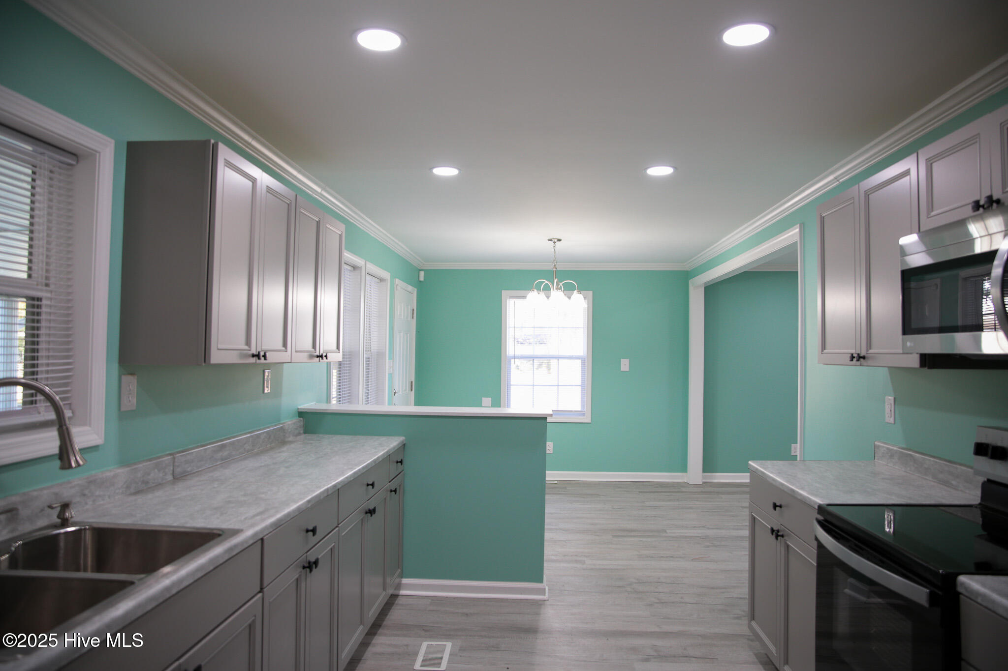 100544584 | Photo 19