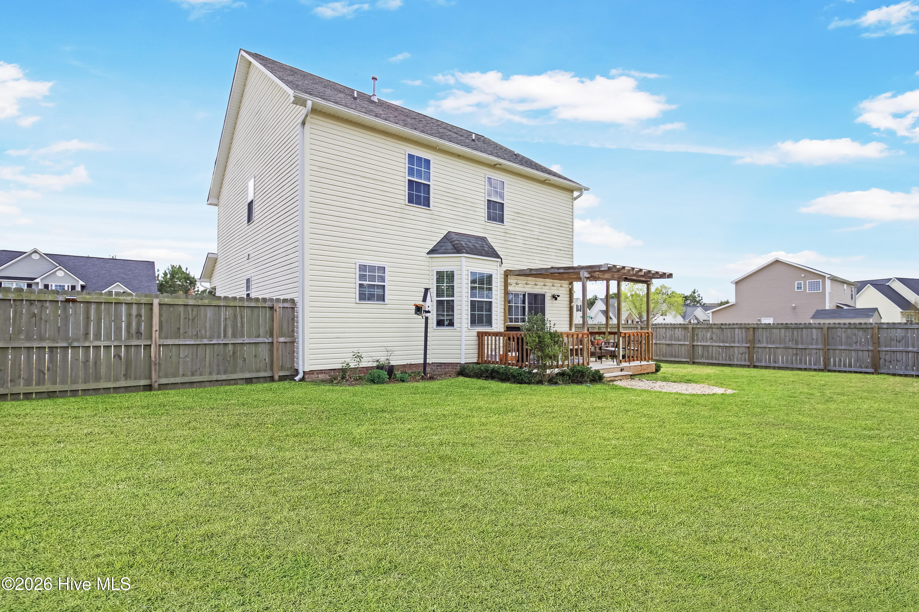 100561331 | Photo 35