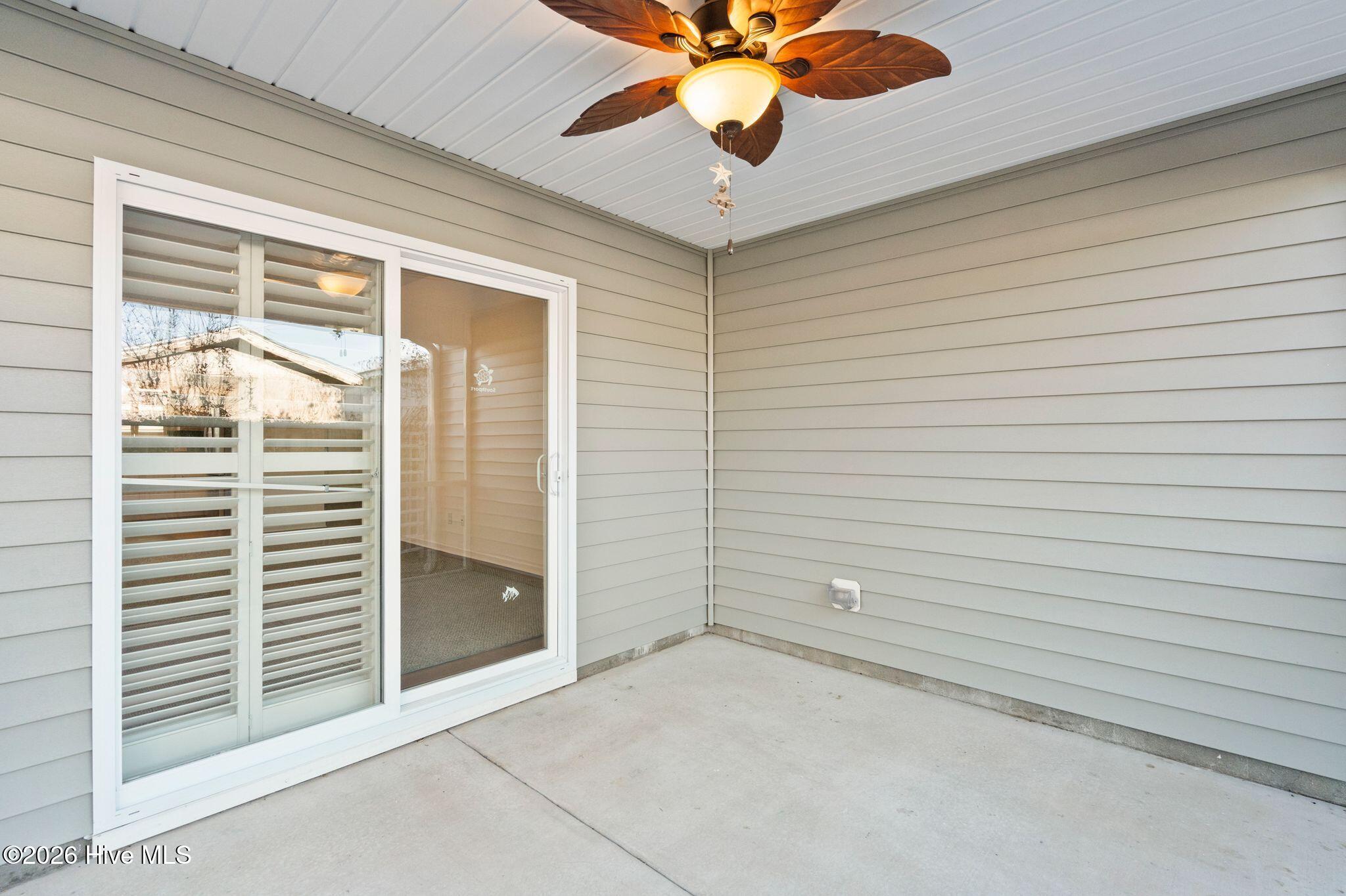 100564909 | Photo 15