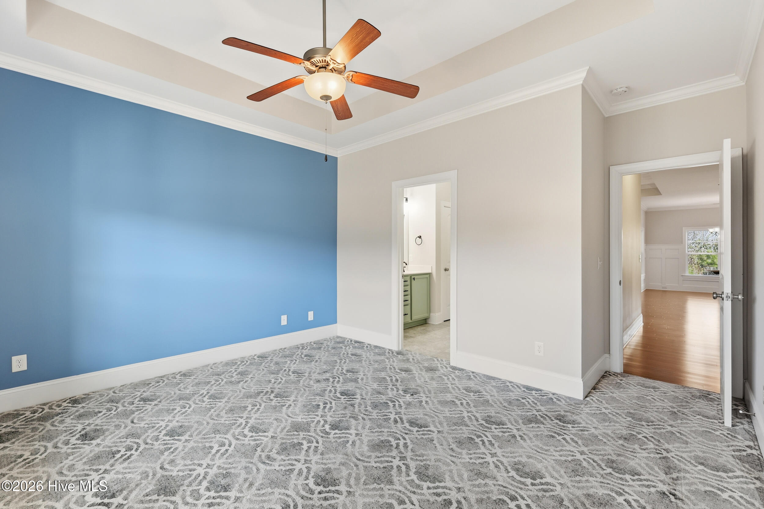 100547998 | Photo 23