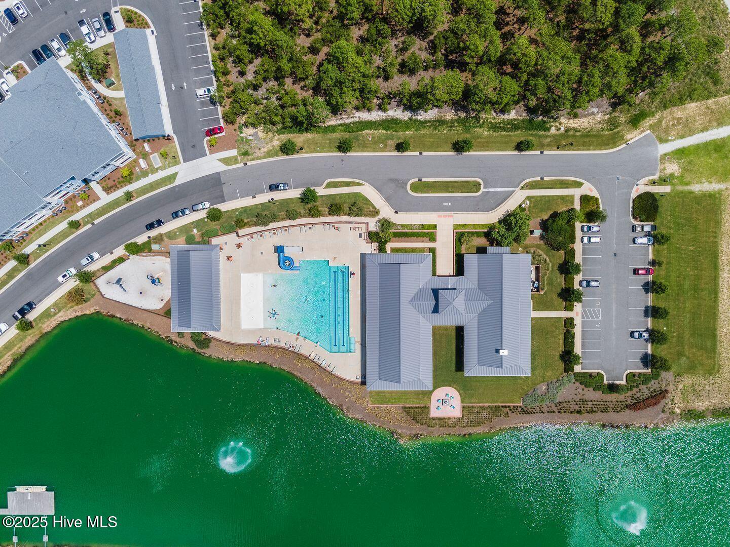 100547045 | Photo 59