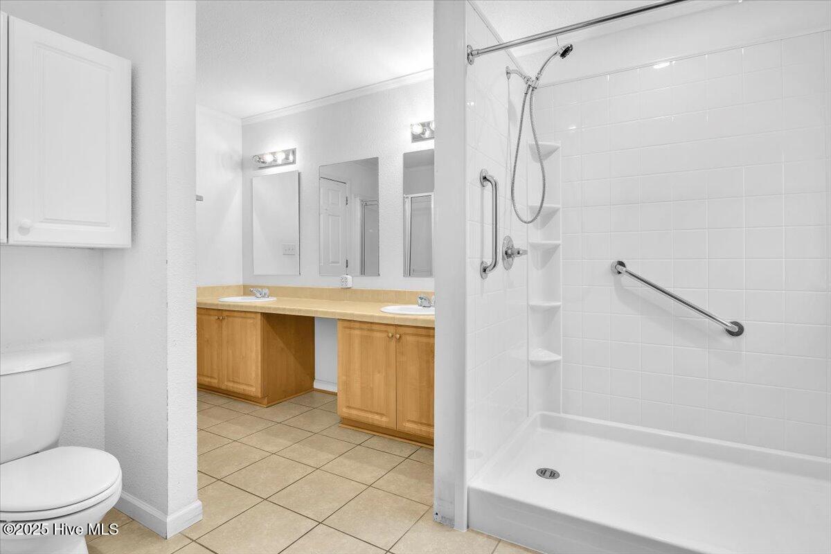 100543135 | Photo 21