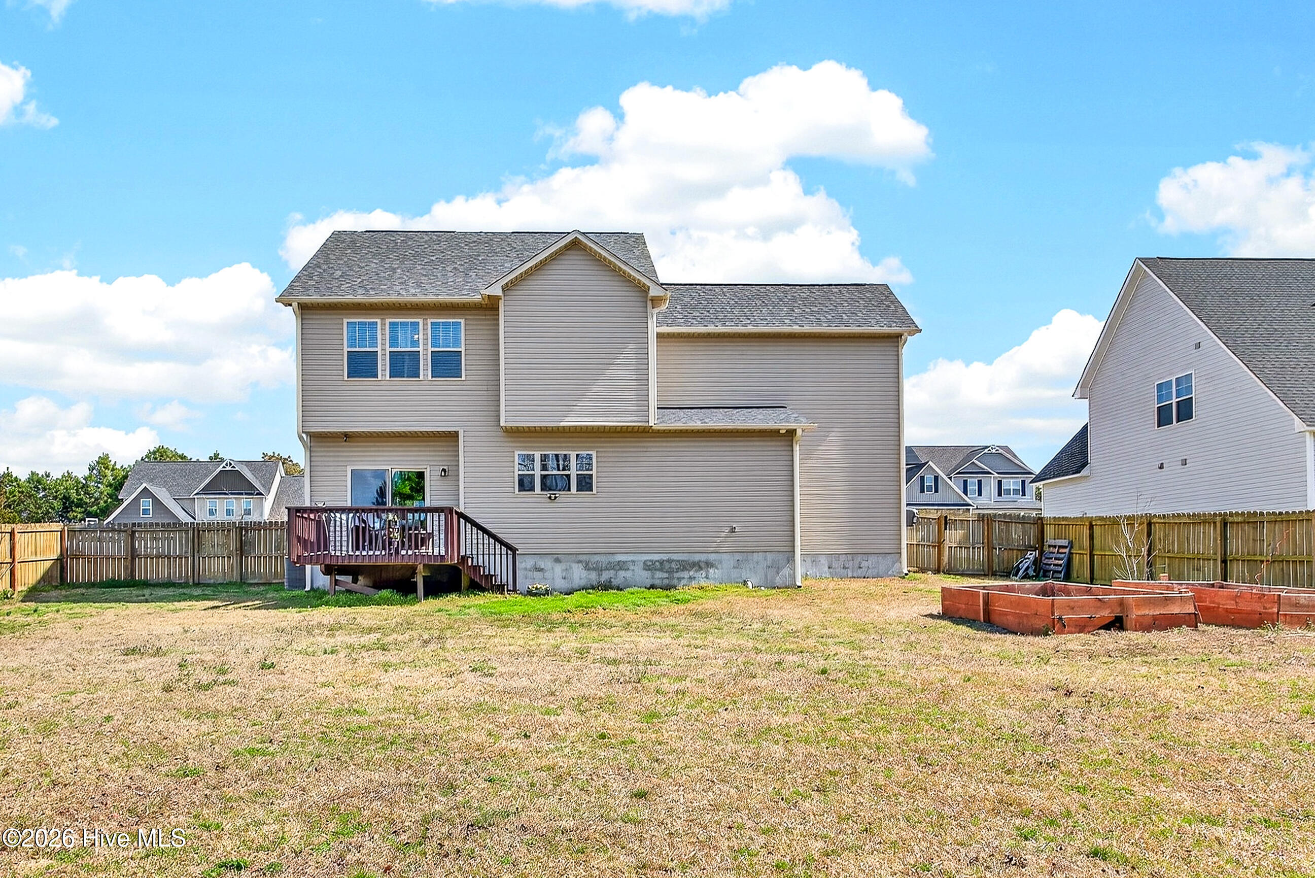 100564735 | Photo 27