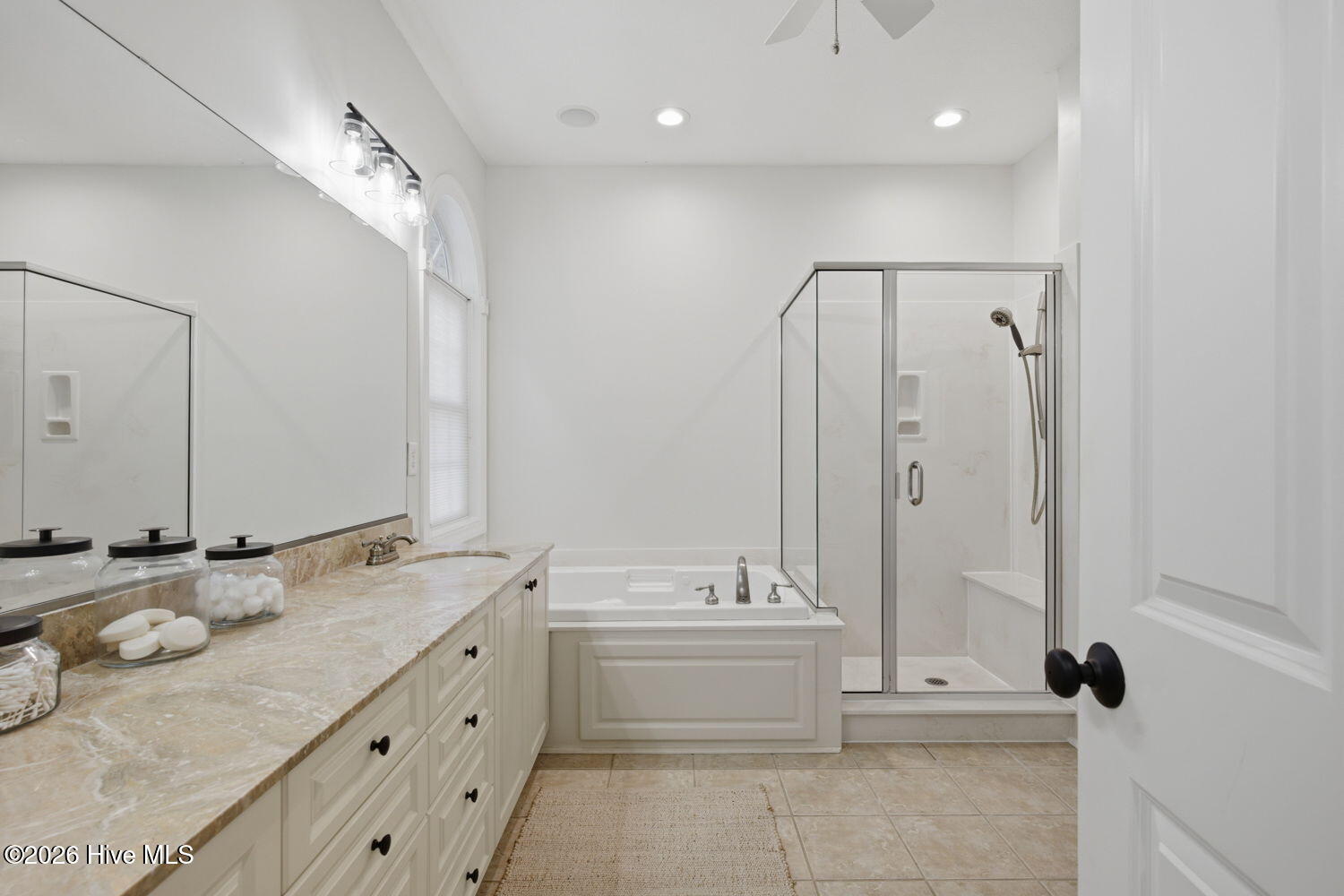 100555099 | Photo 25