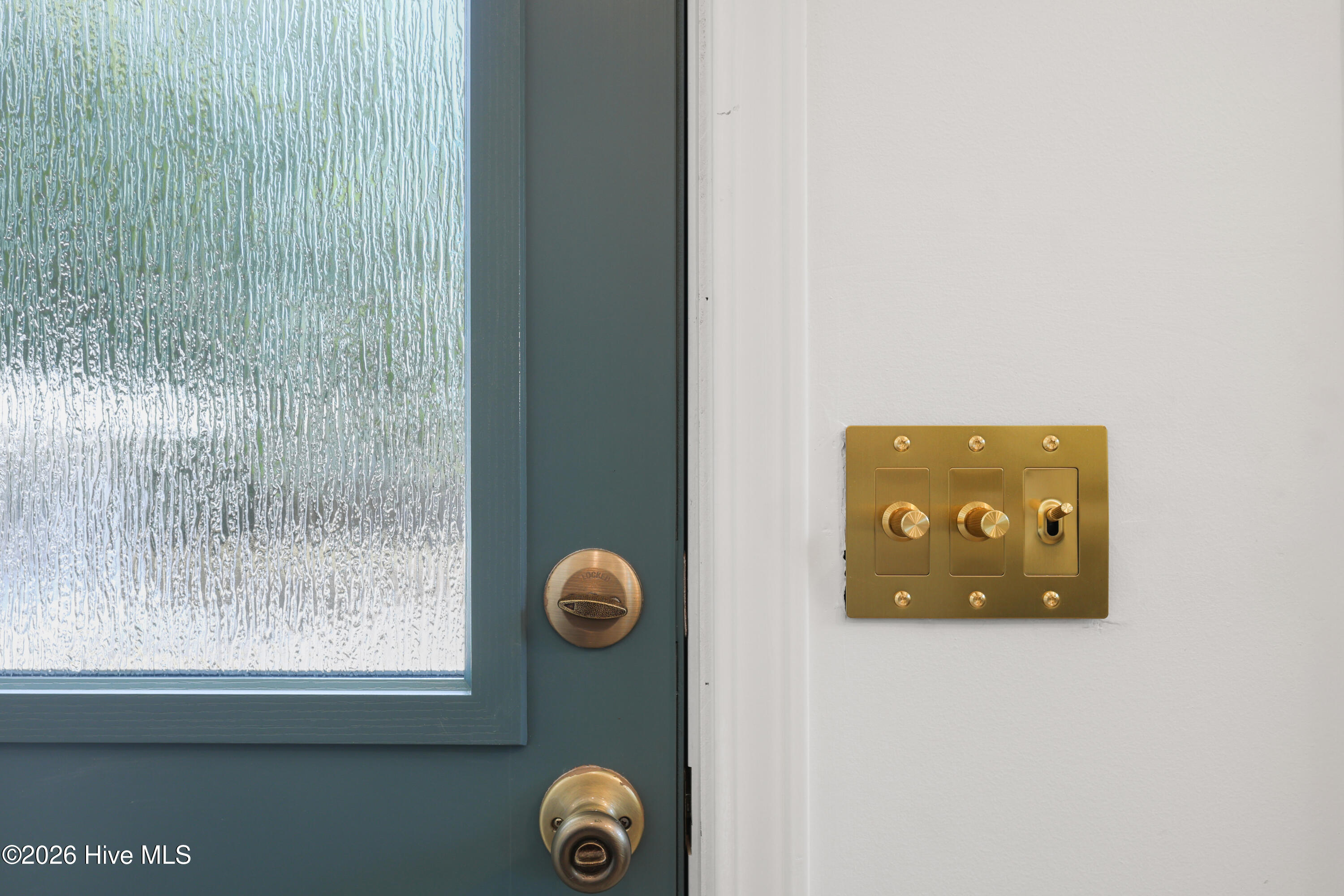 100567832 | Photo 14