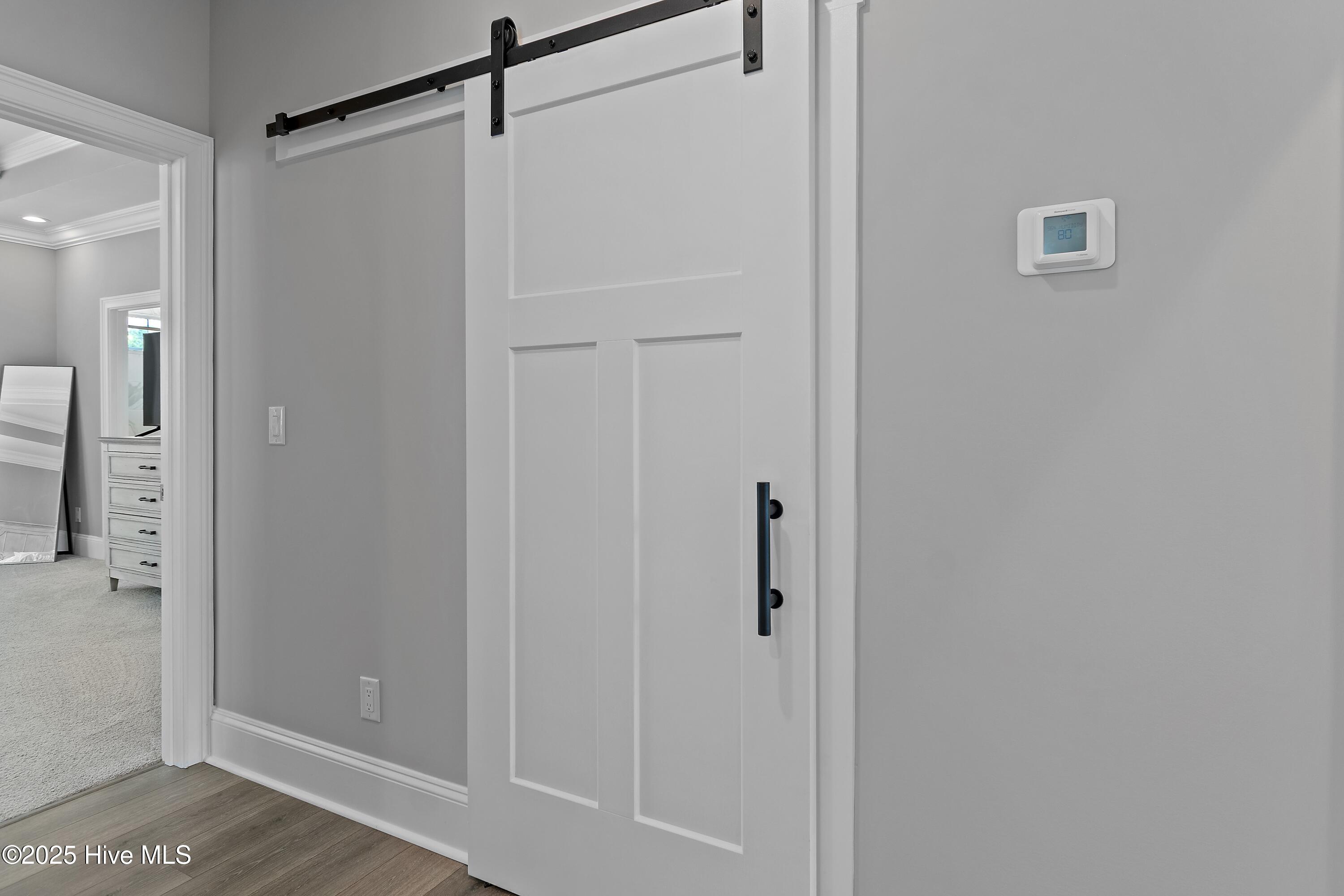 100551206 | Photo 35