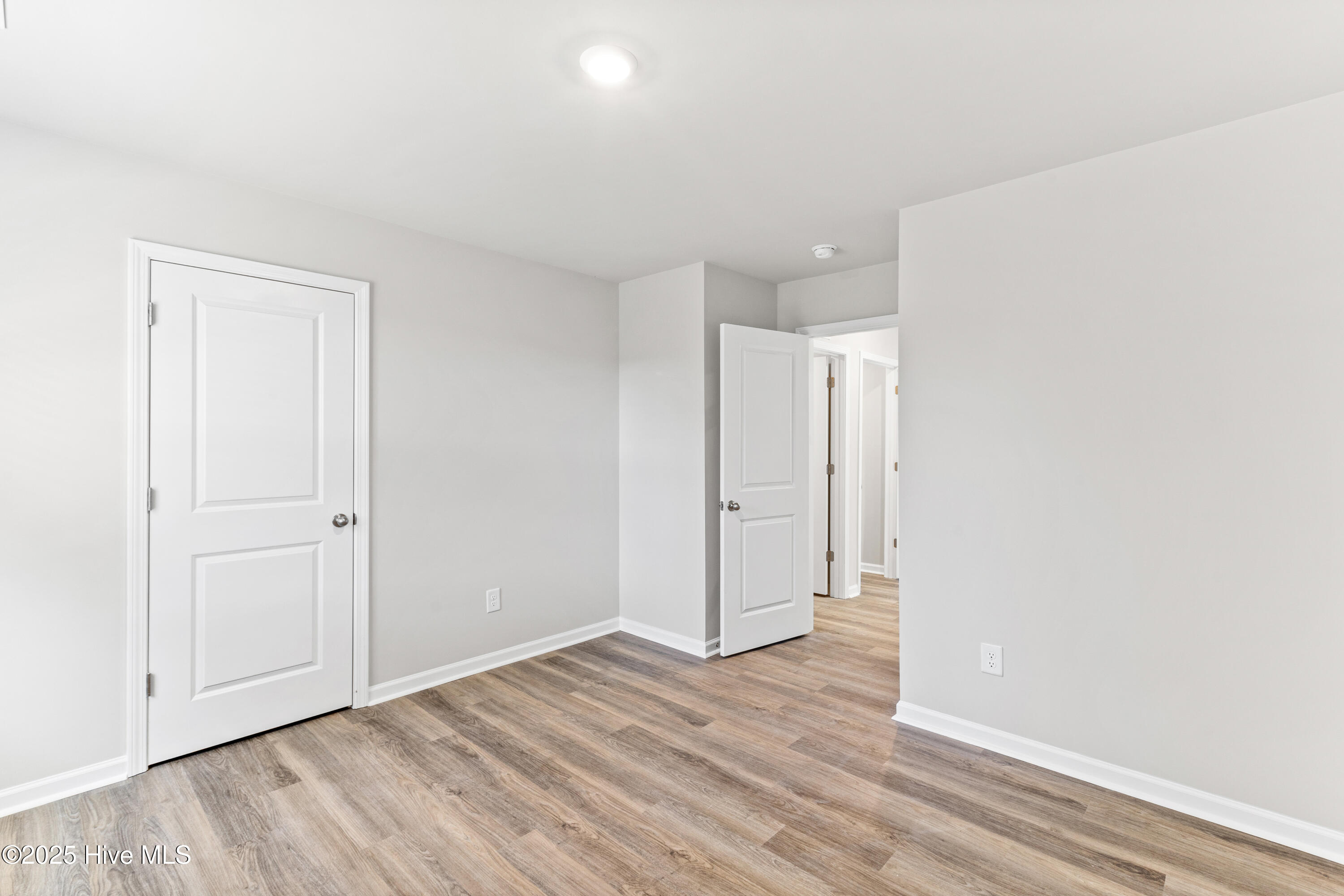 100515101 | Photo 29