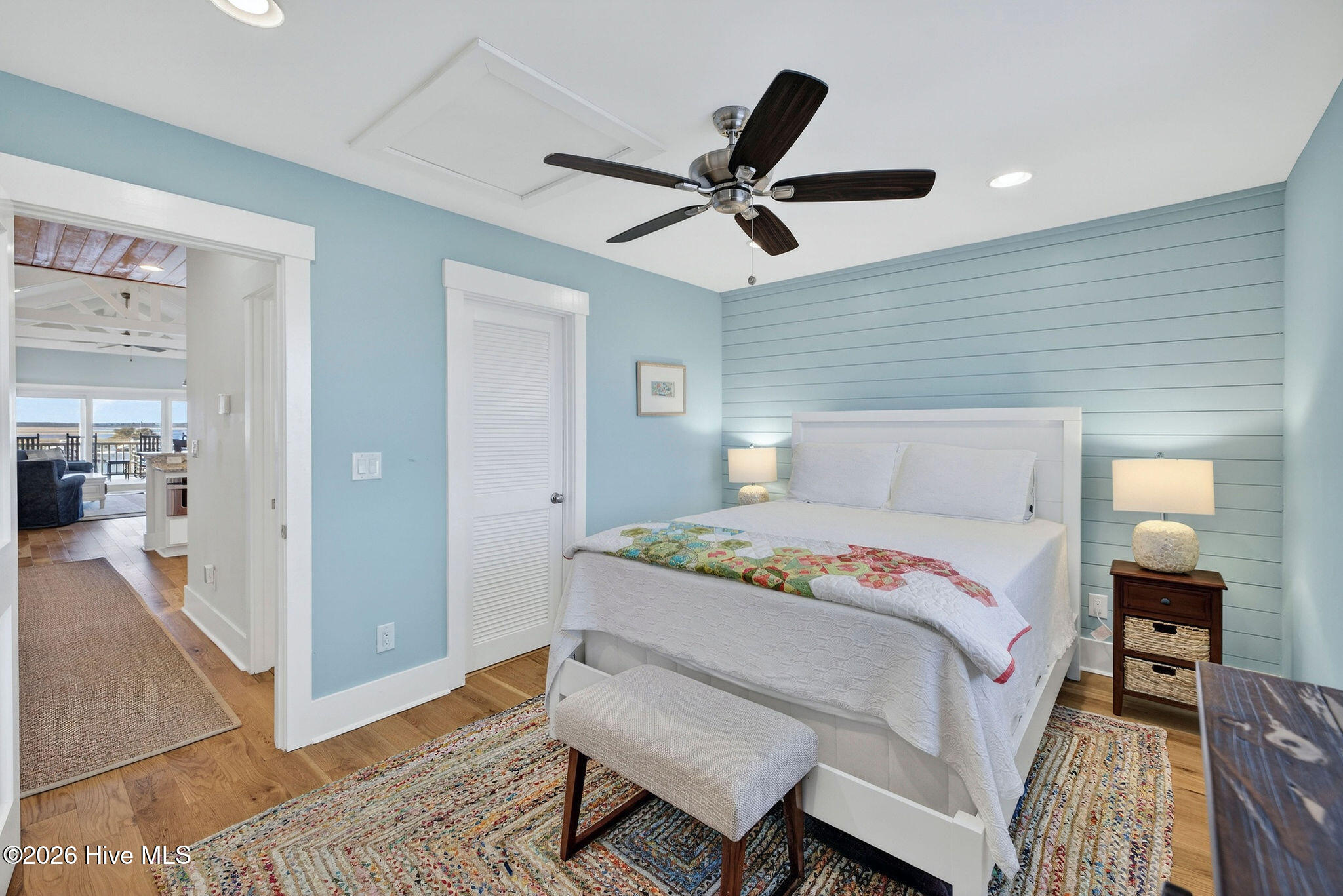 100547767 | Photo 17