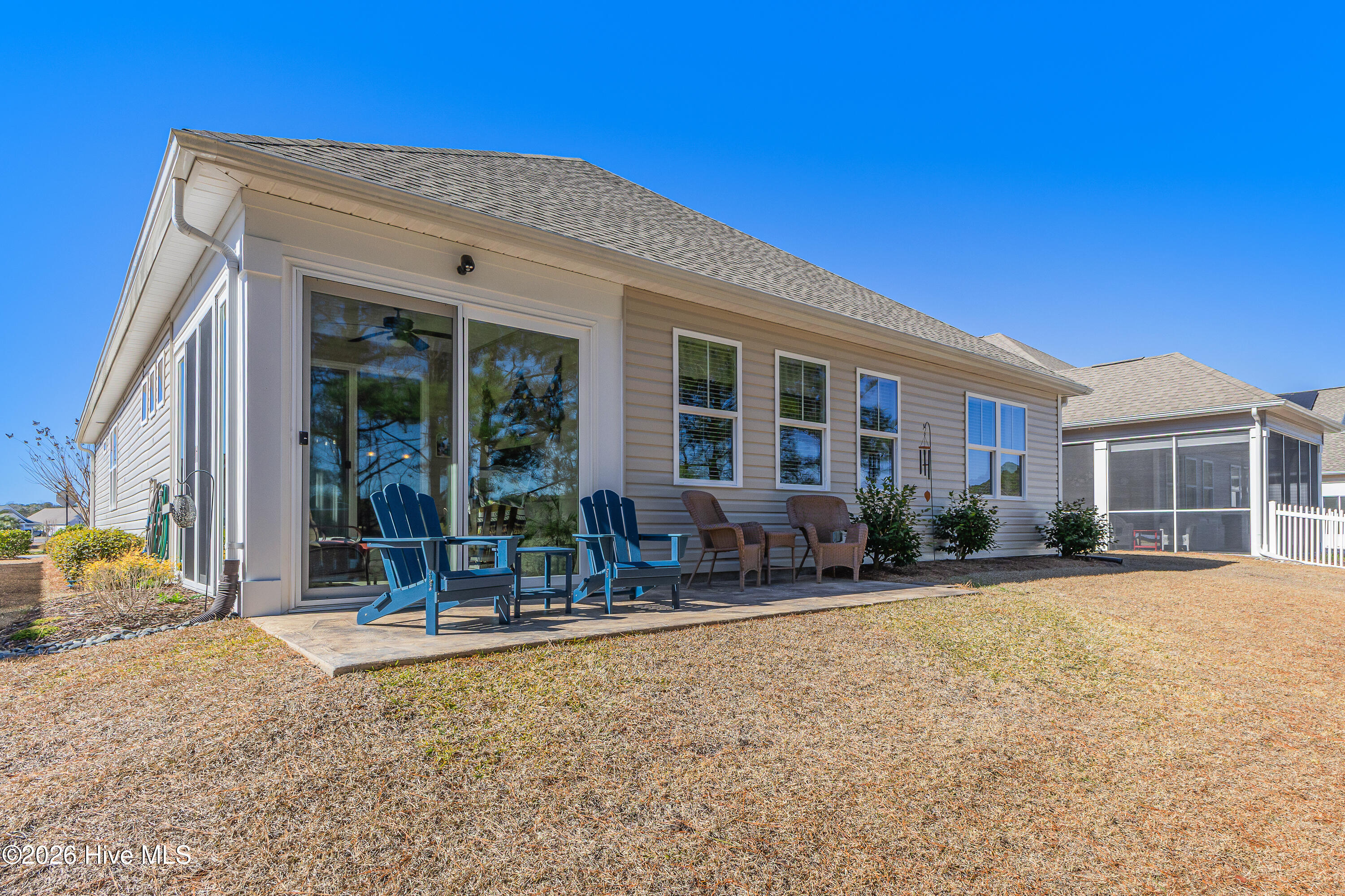 100555117 | Photo 41