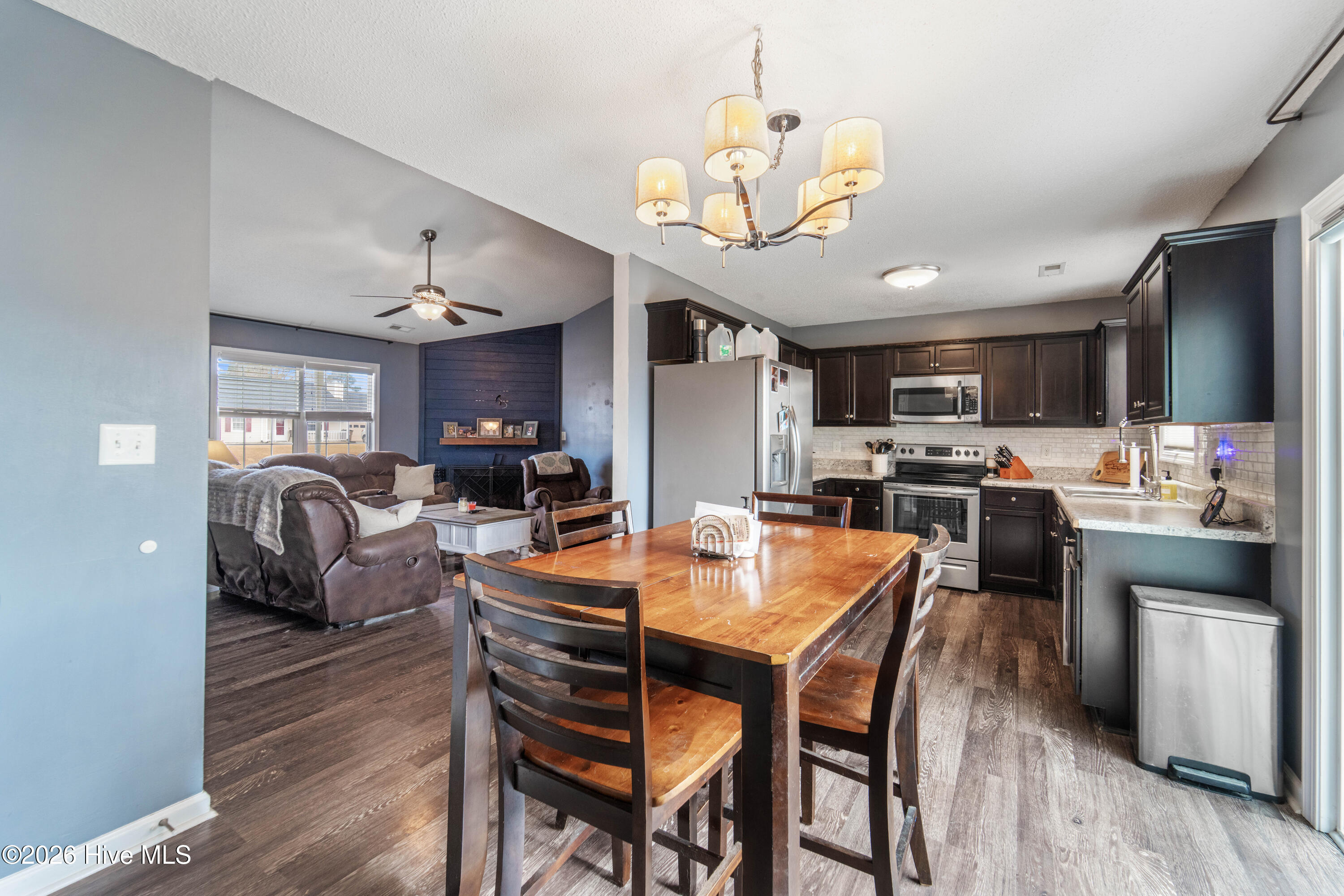 100548548 | Photo 20