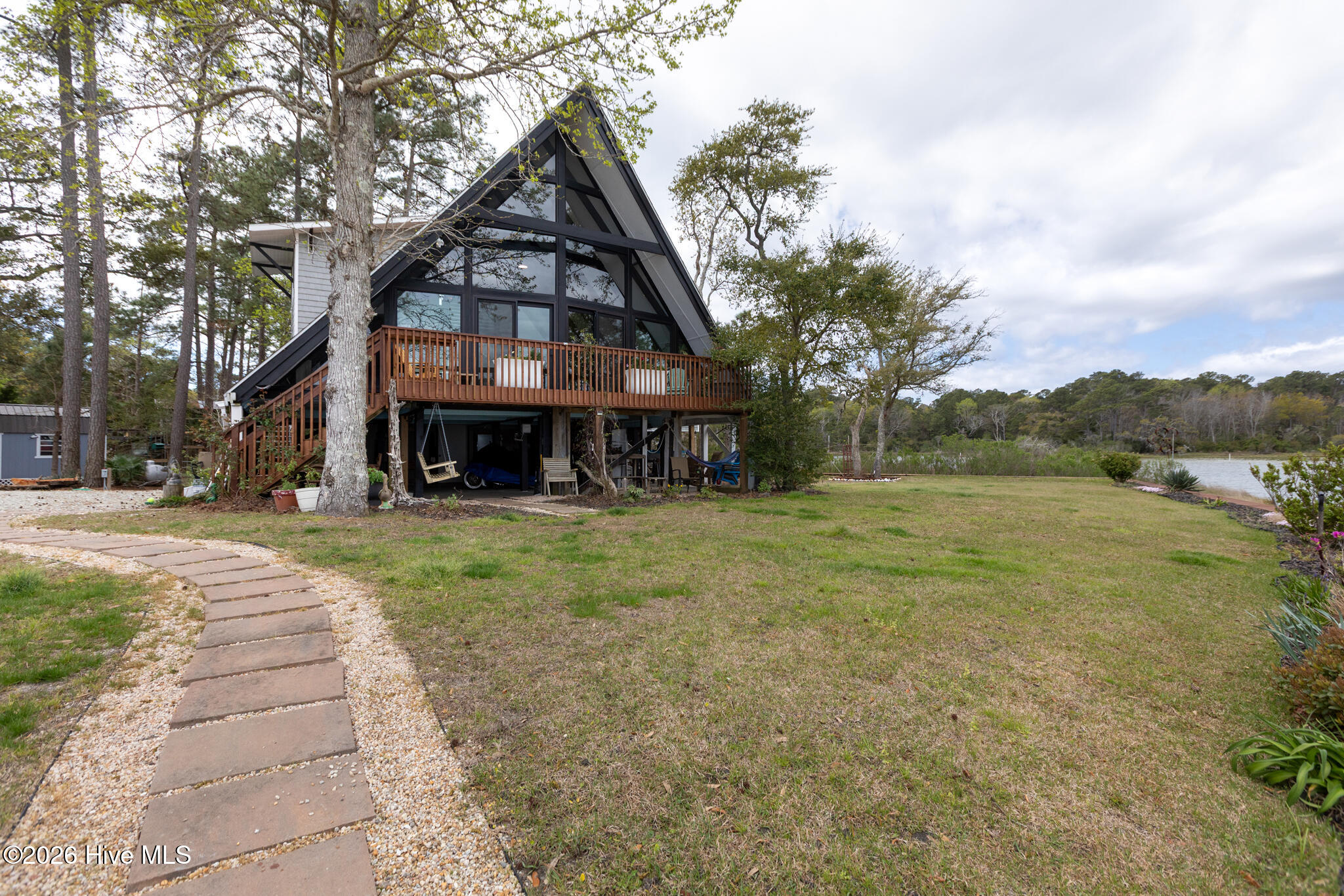 100565718 | Photo 42