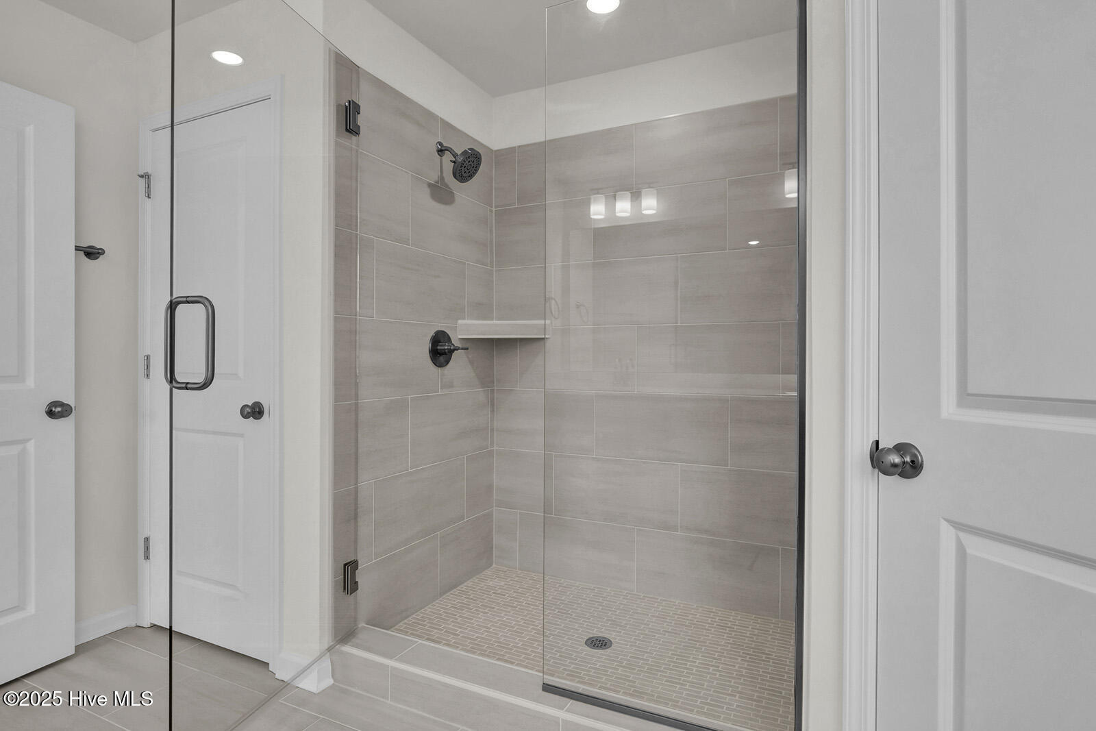 100497976 | Photo 27