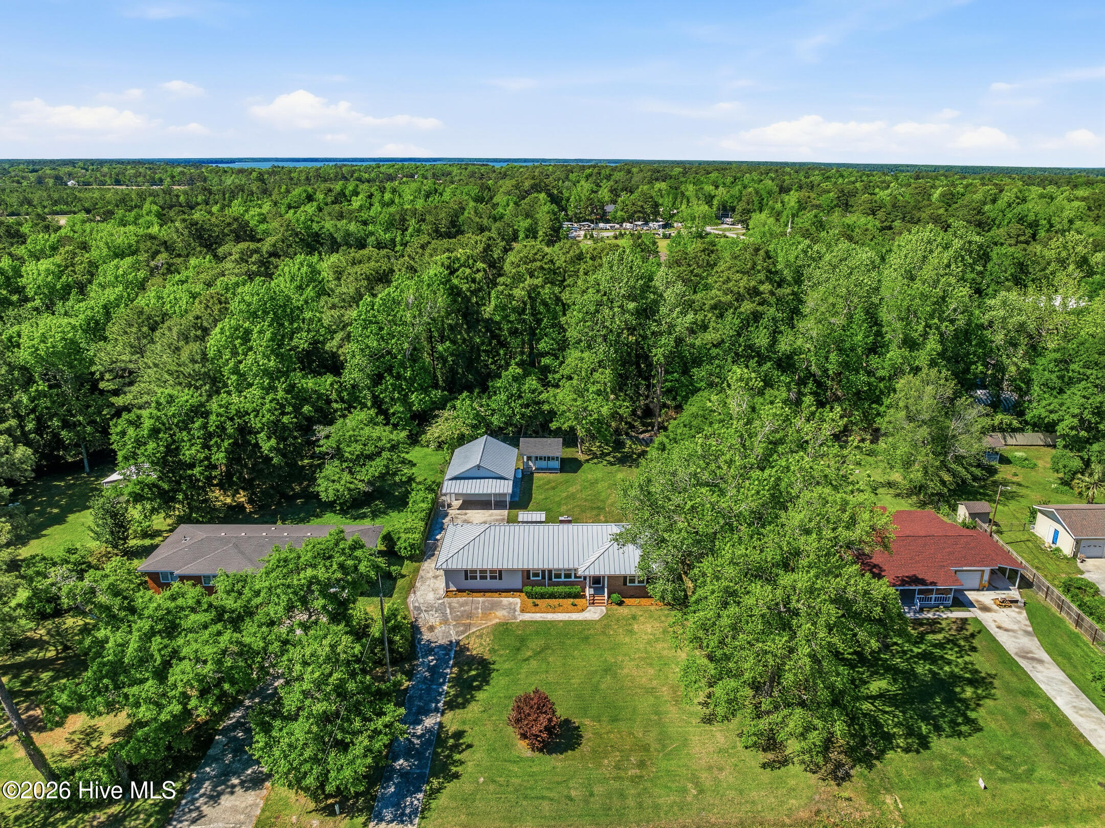 100570664 | Photo 49