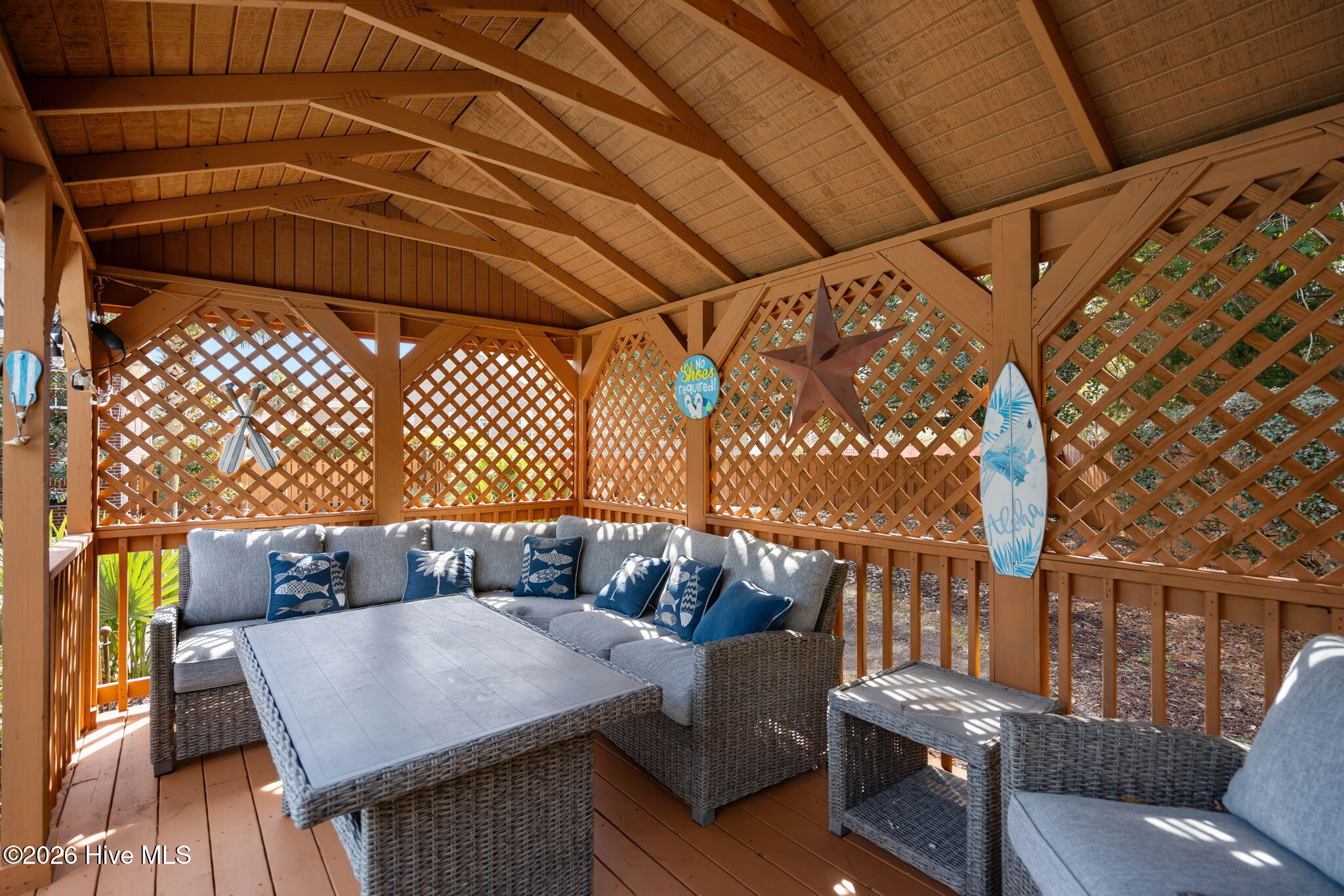 100559700 | Photo 54