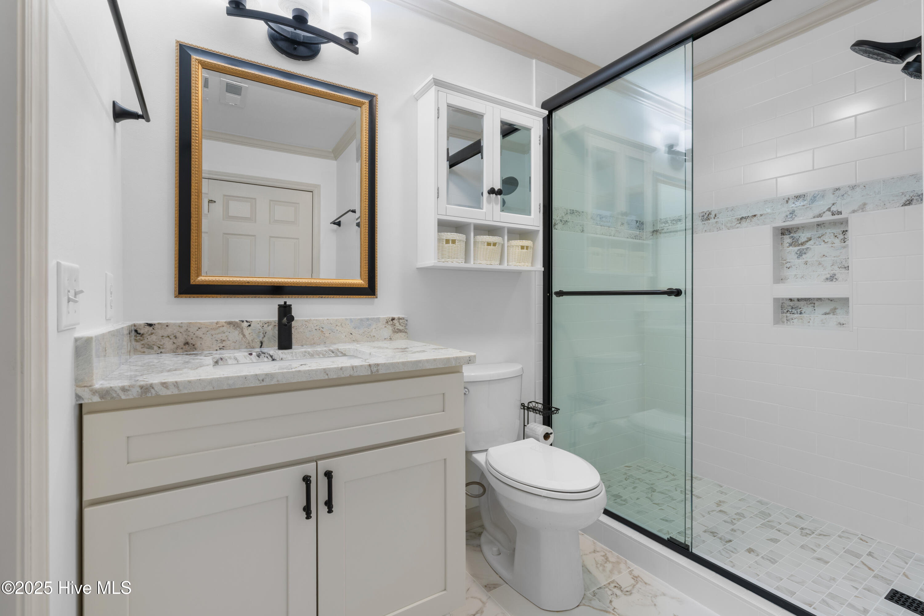 100551336 | Photo 17