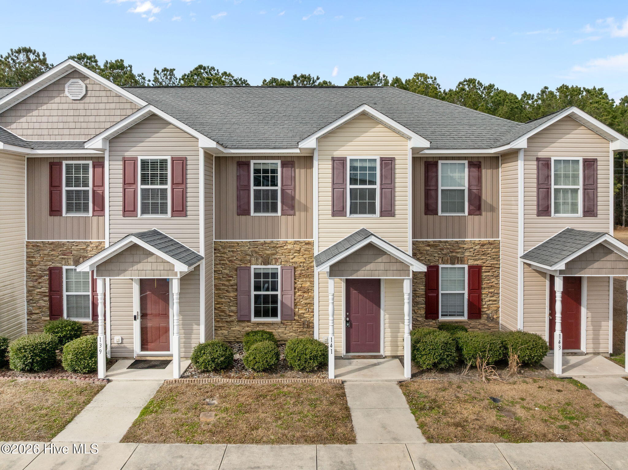 100549105 | Photo 13