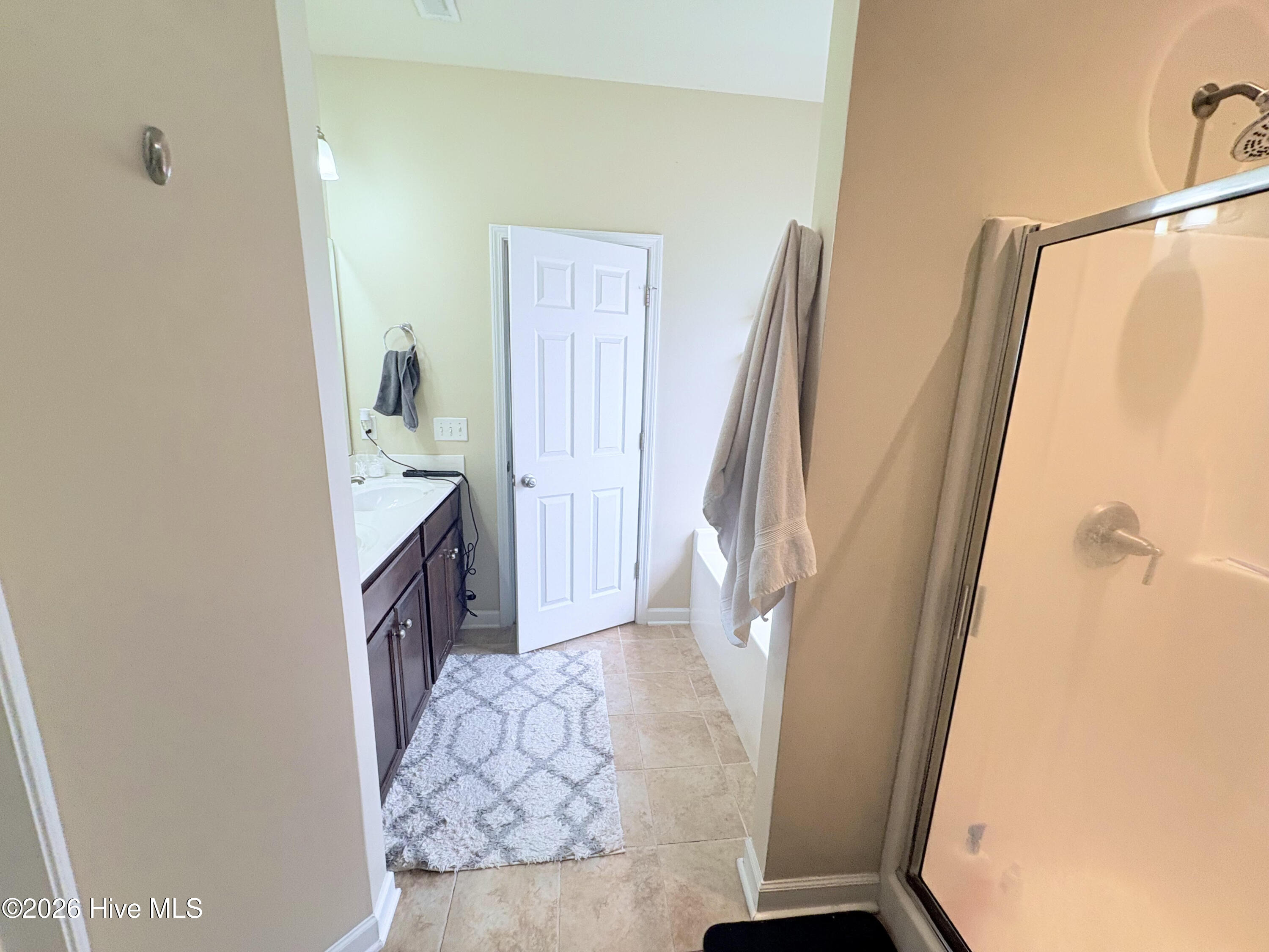 100567209 | Photo 25