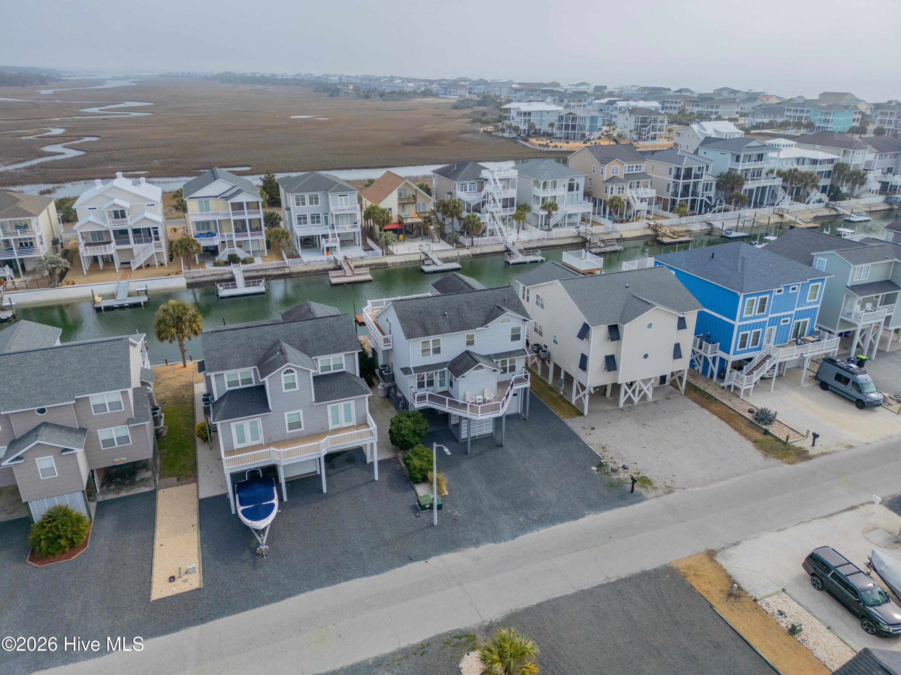 100556301 | Photo 43