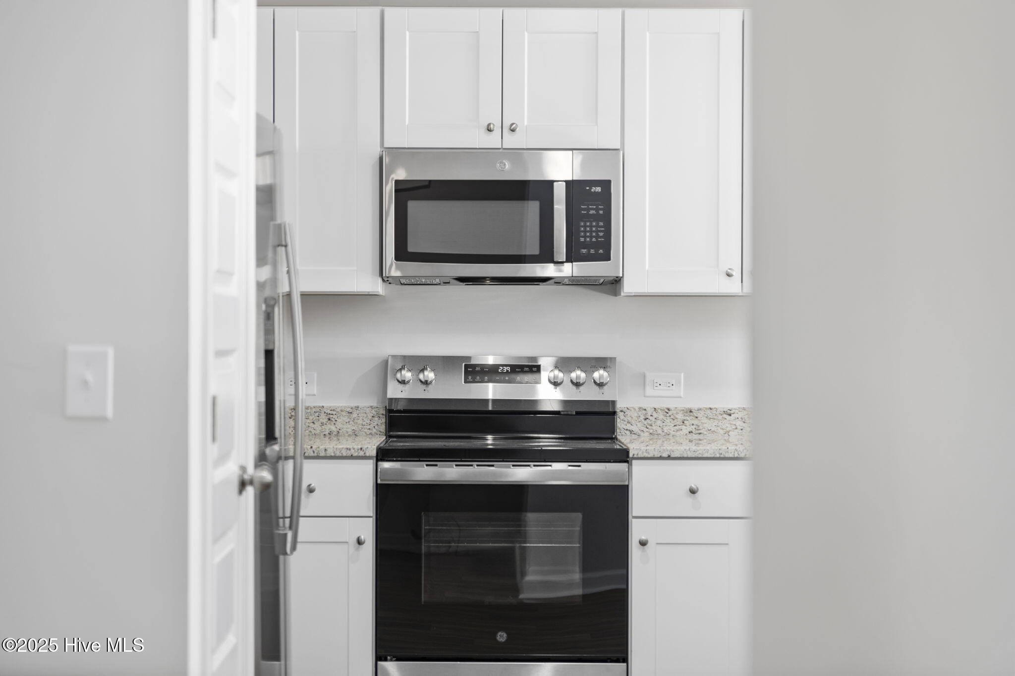 100544084 | Photo 28