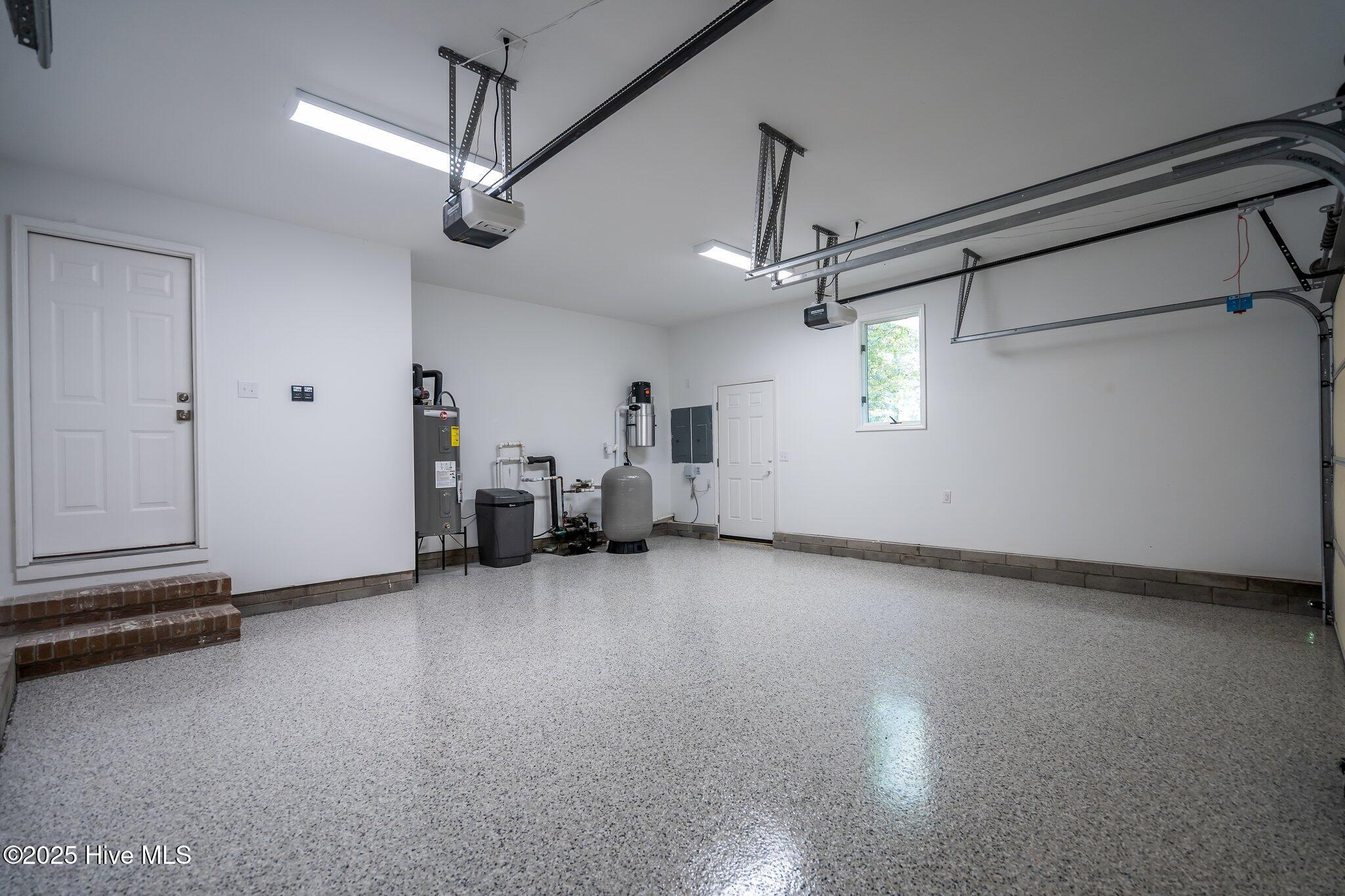 100519960 | Photo 21