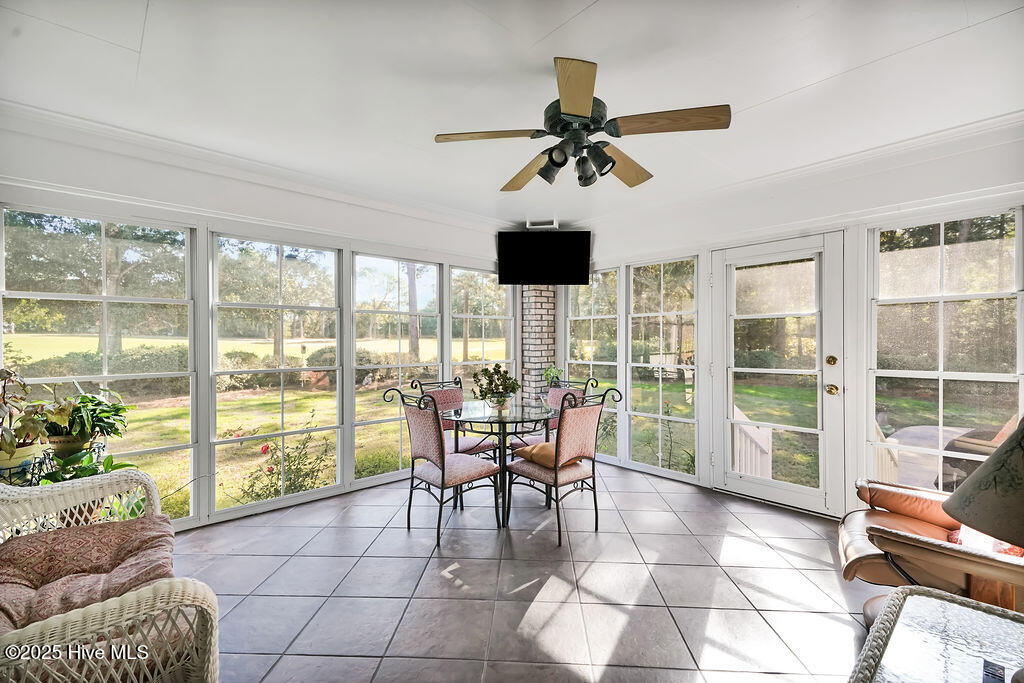 100541437 | Photo 37