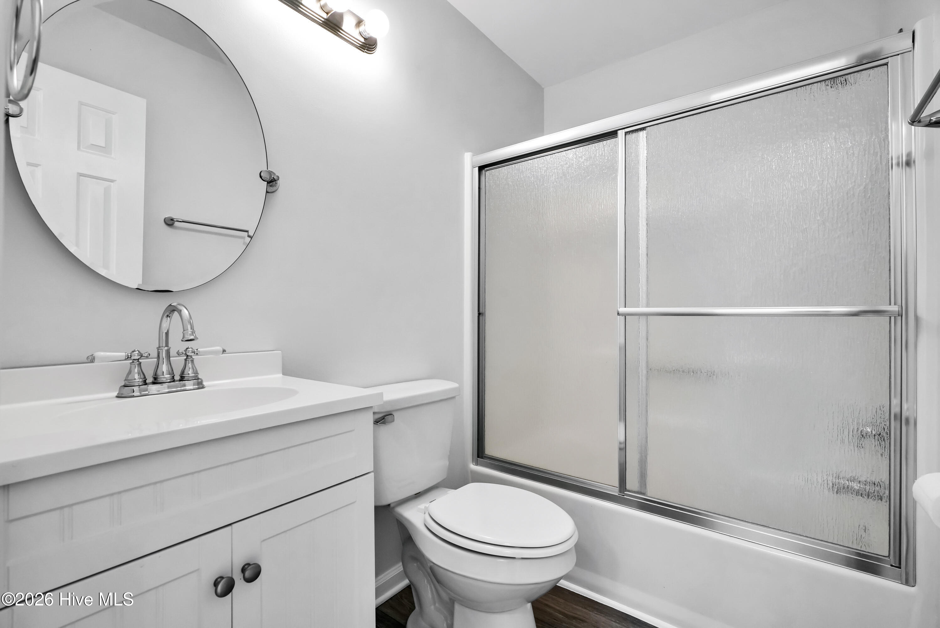 100564940 | Photo 28