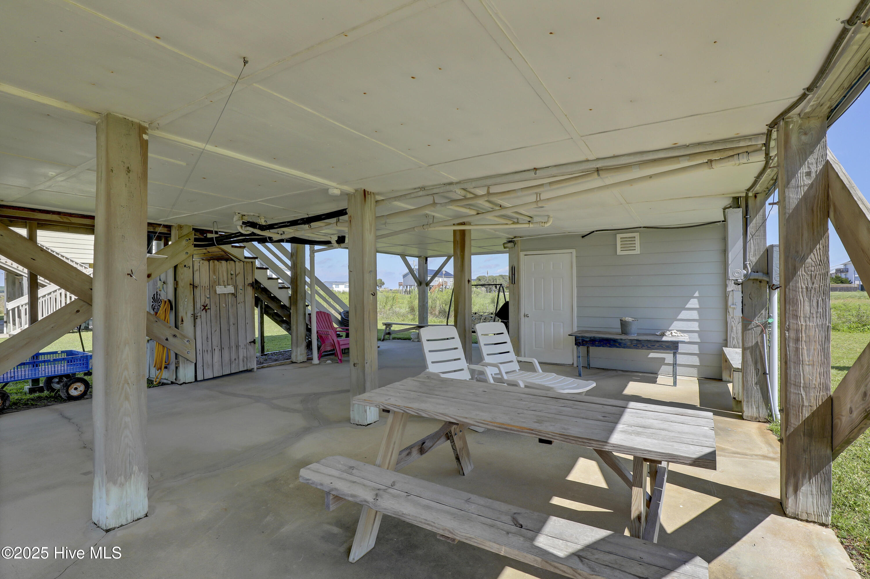 100531386 | Photo 22