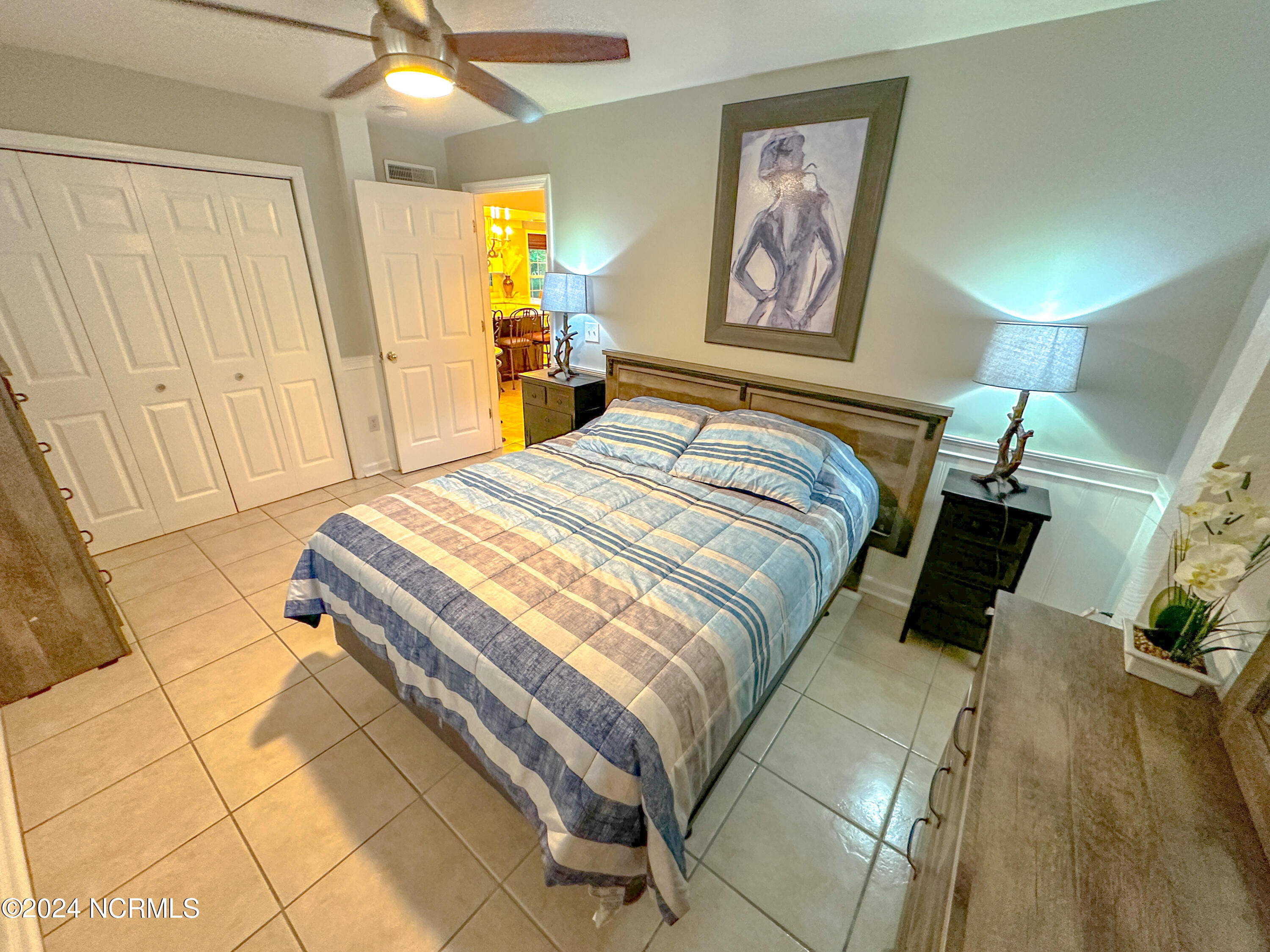 100558799 | Photo 18