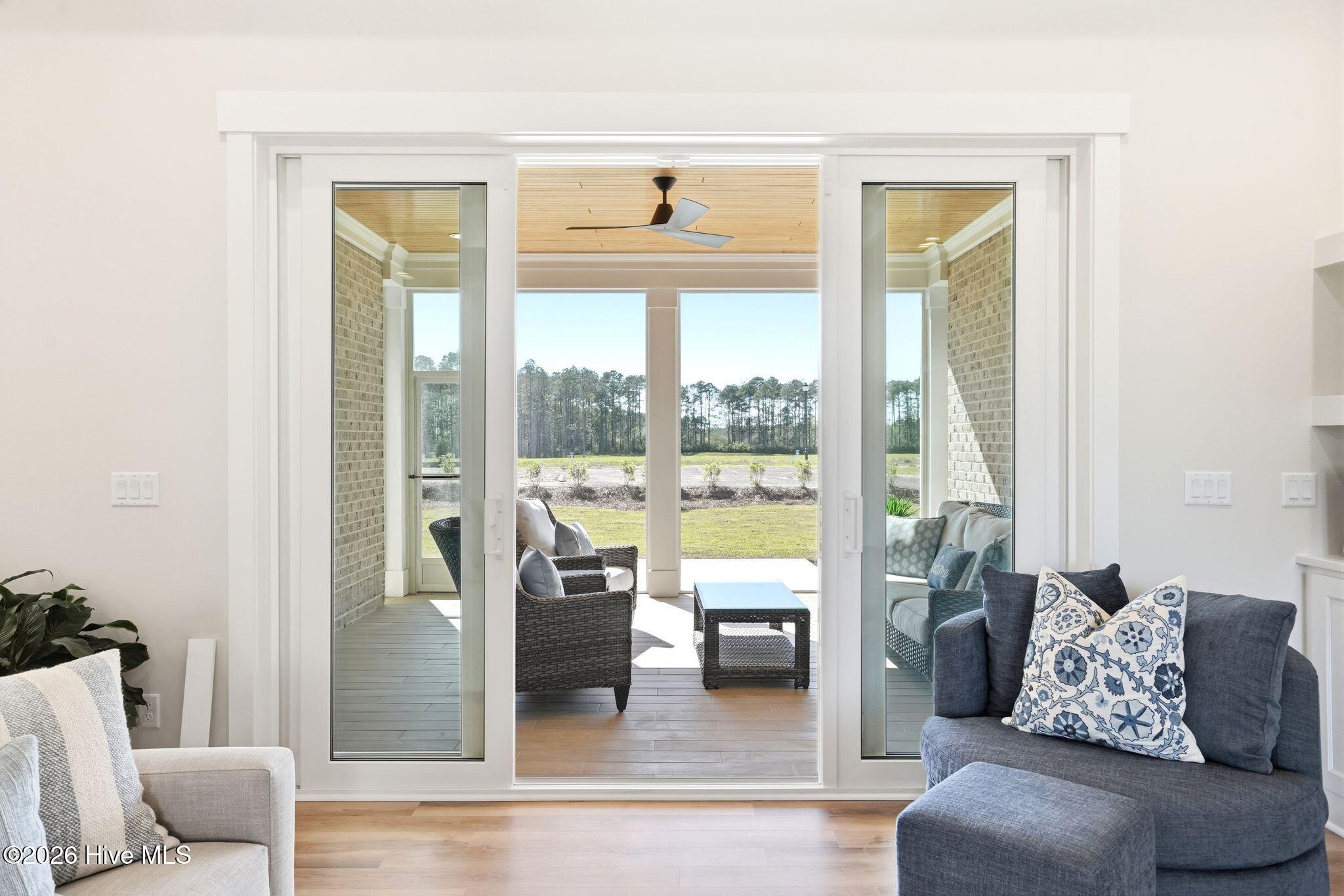 100537171 | Photo 20