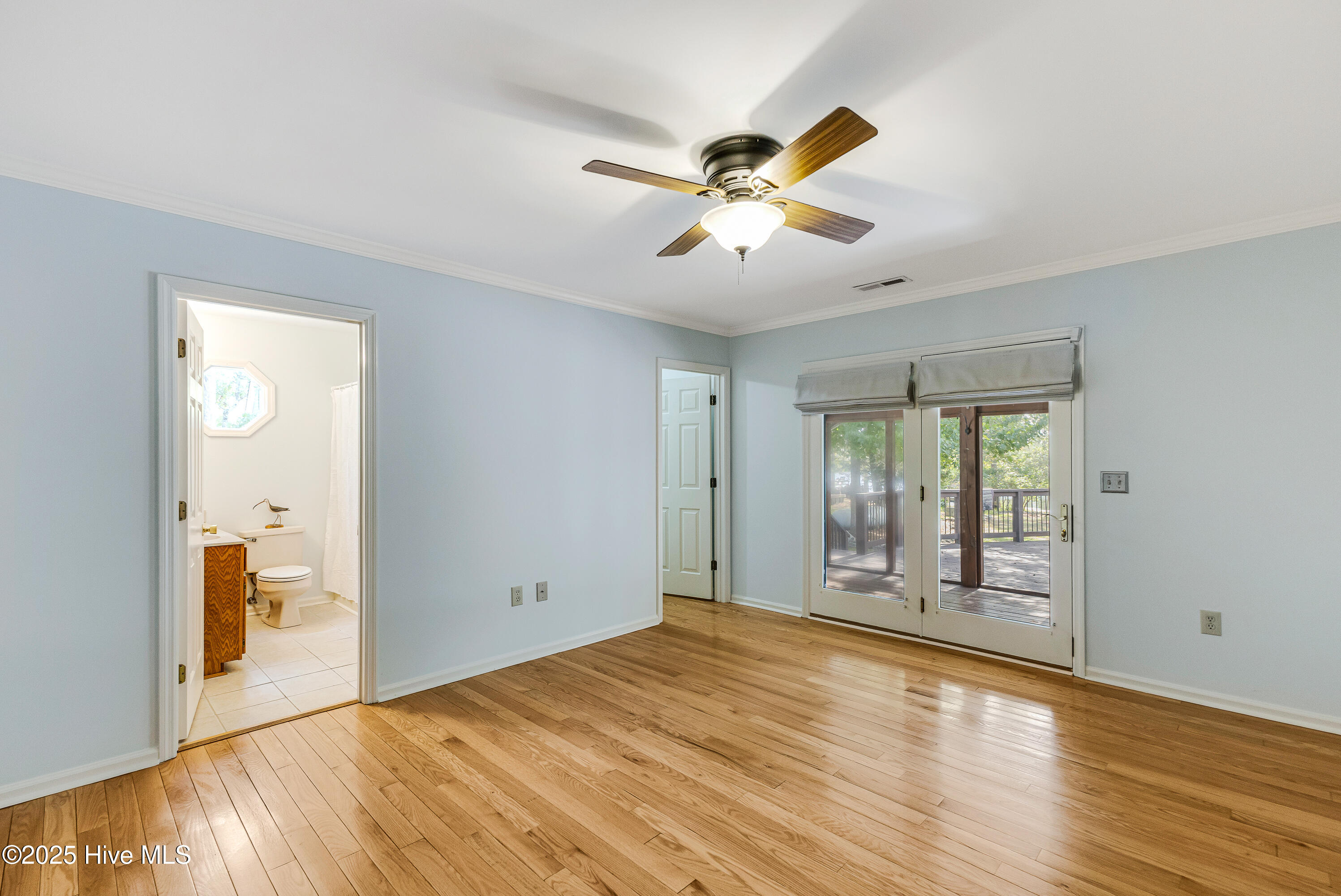 100538127 | Photo 29