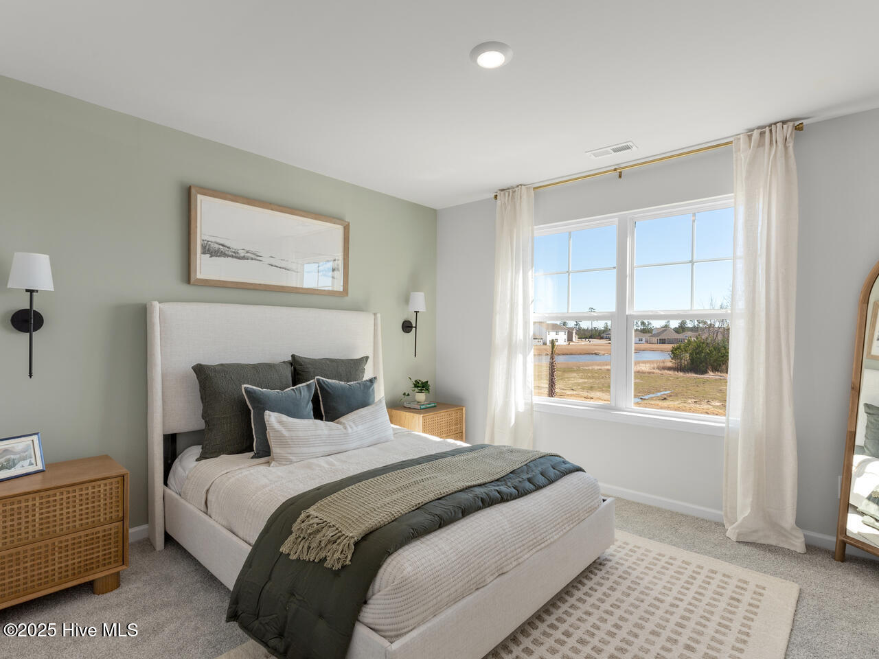 100561611 | Photo 50