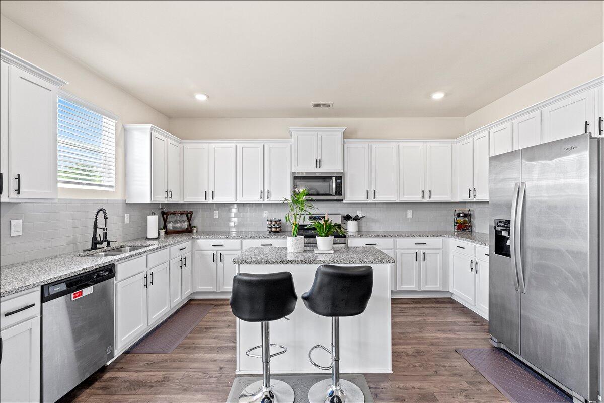 13-Kitchen