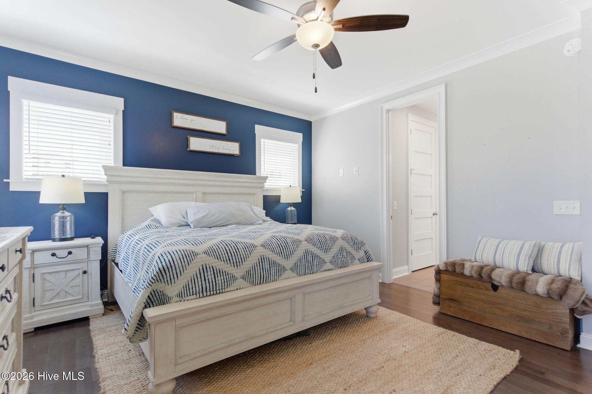 100570056 | Photo 25