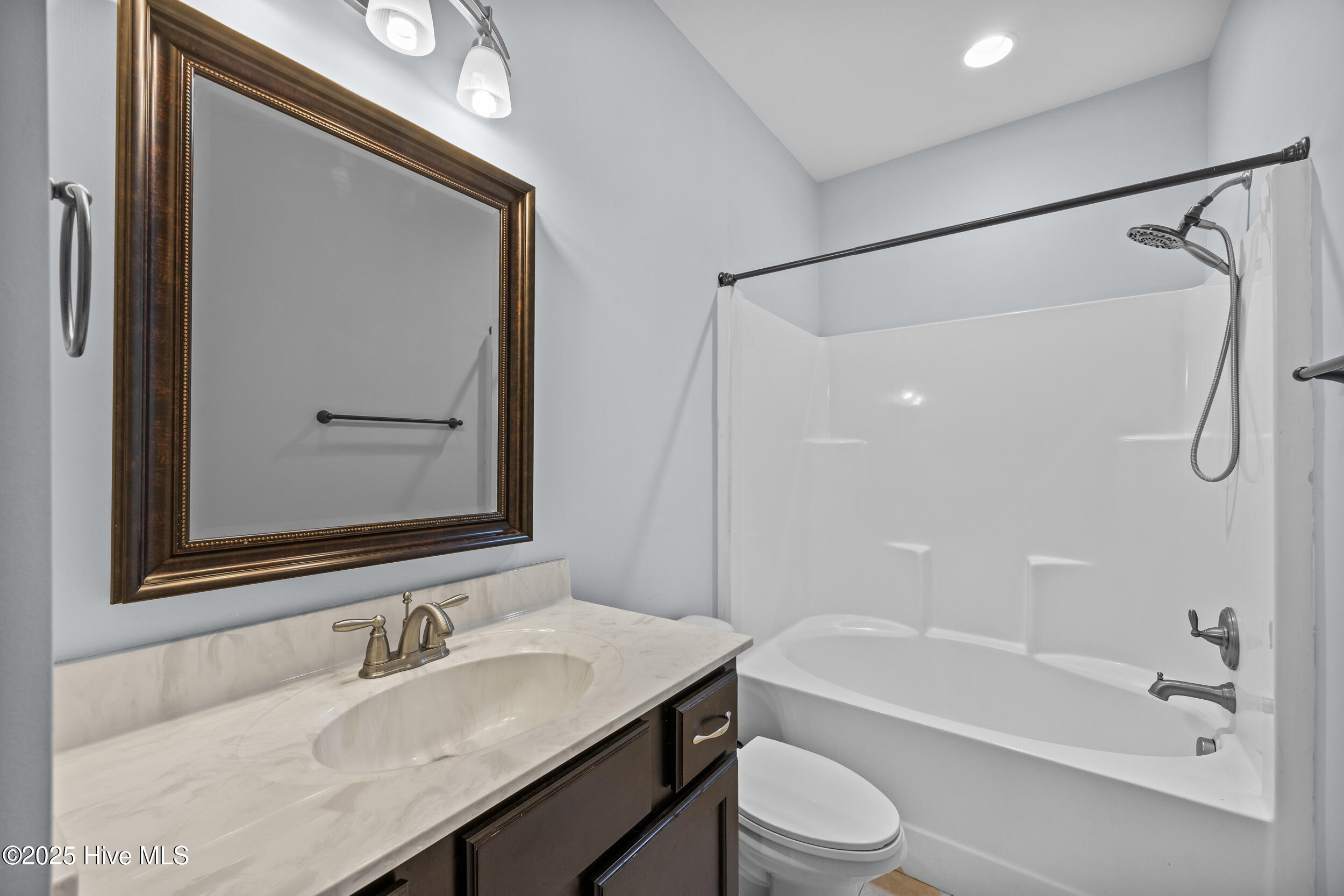 100538998 | Photo 37