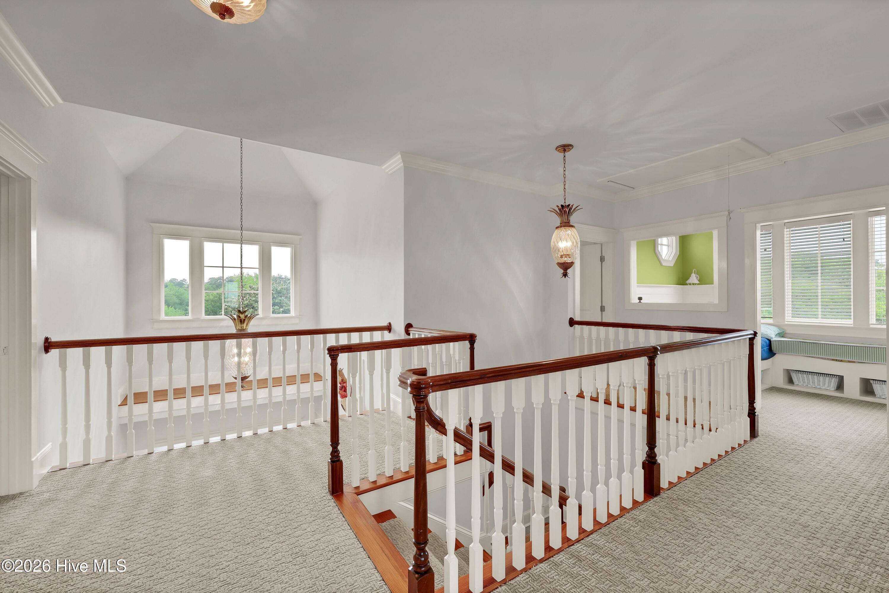 100569484 | Photo 52