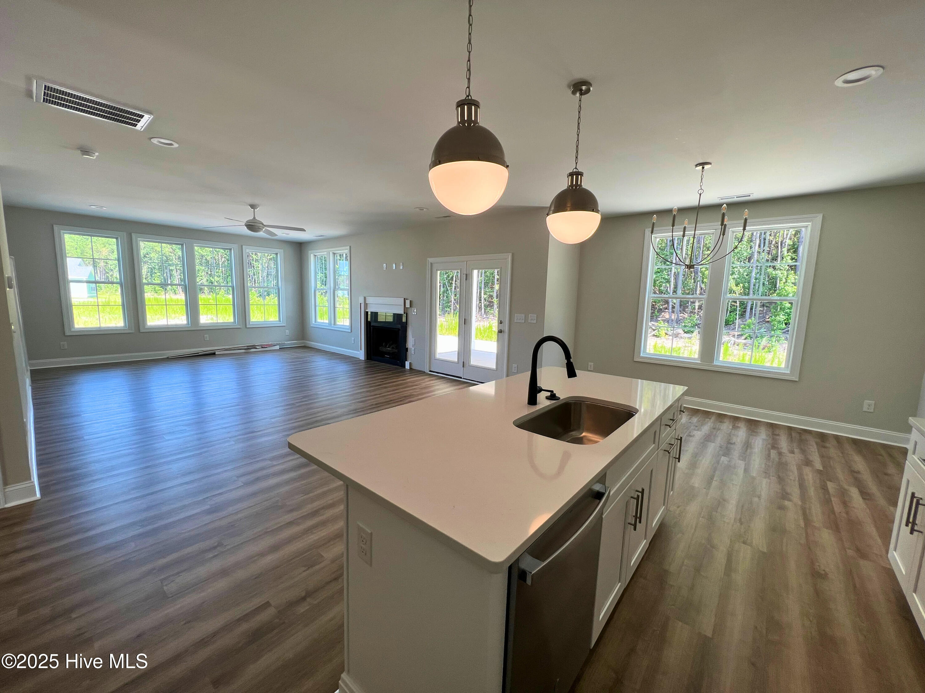 731d0da3-ef12-449f-a3cf-37c3935cb898