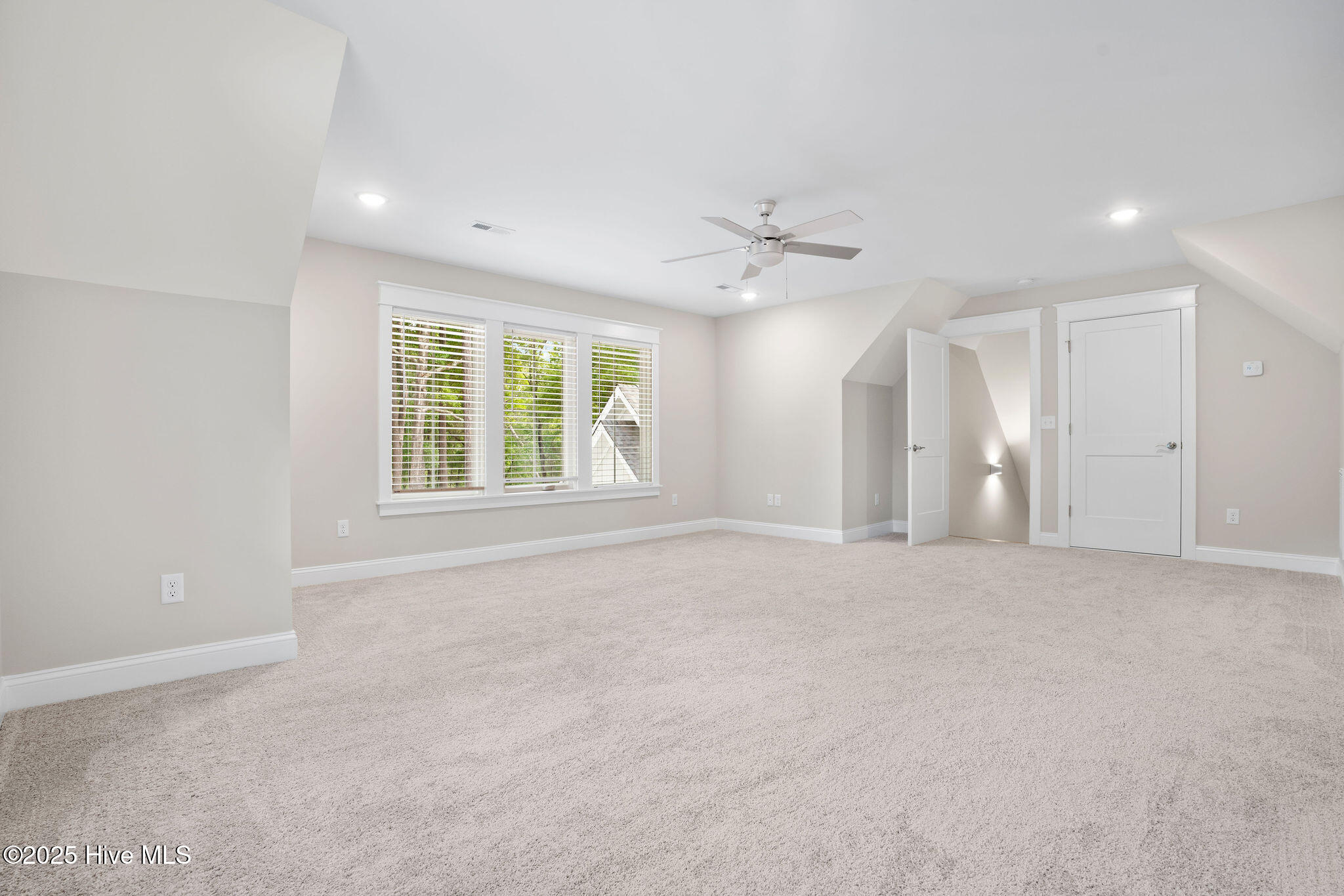 100524622 | Photo 49