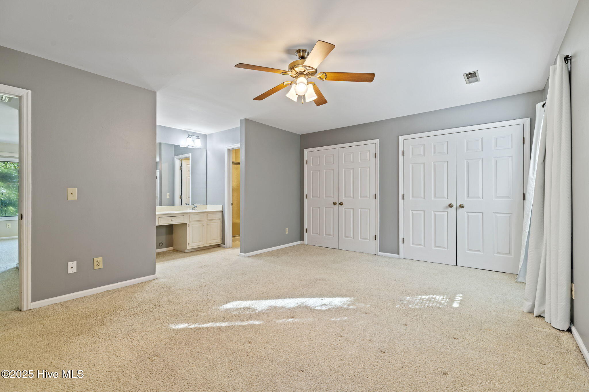 100535092 | Photo 31