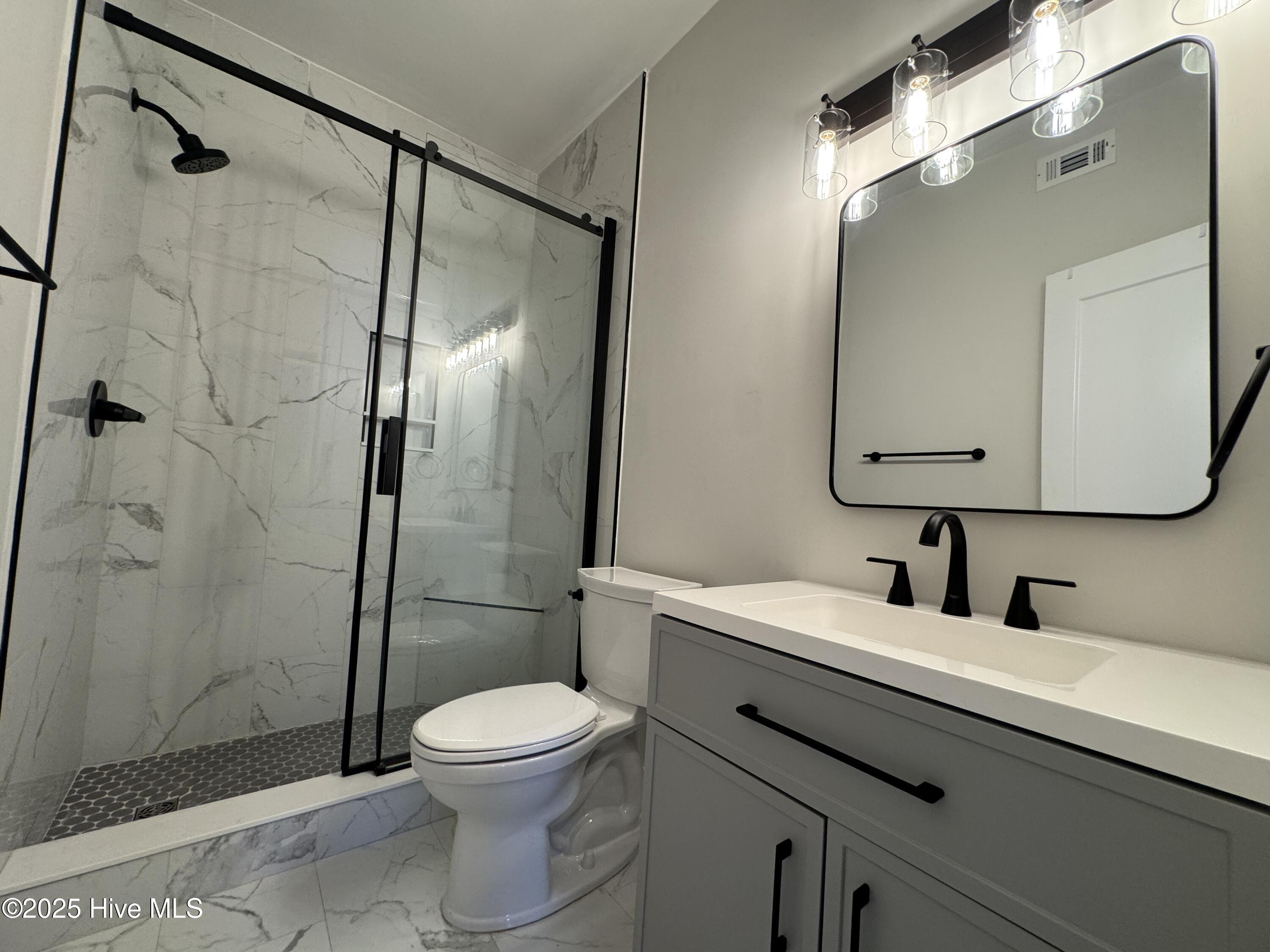 100543534 | Photo 13