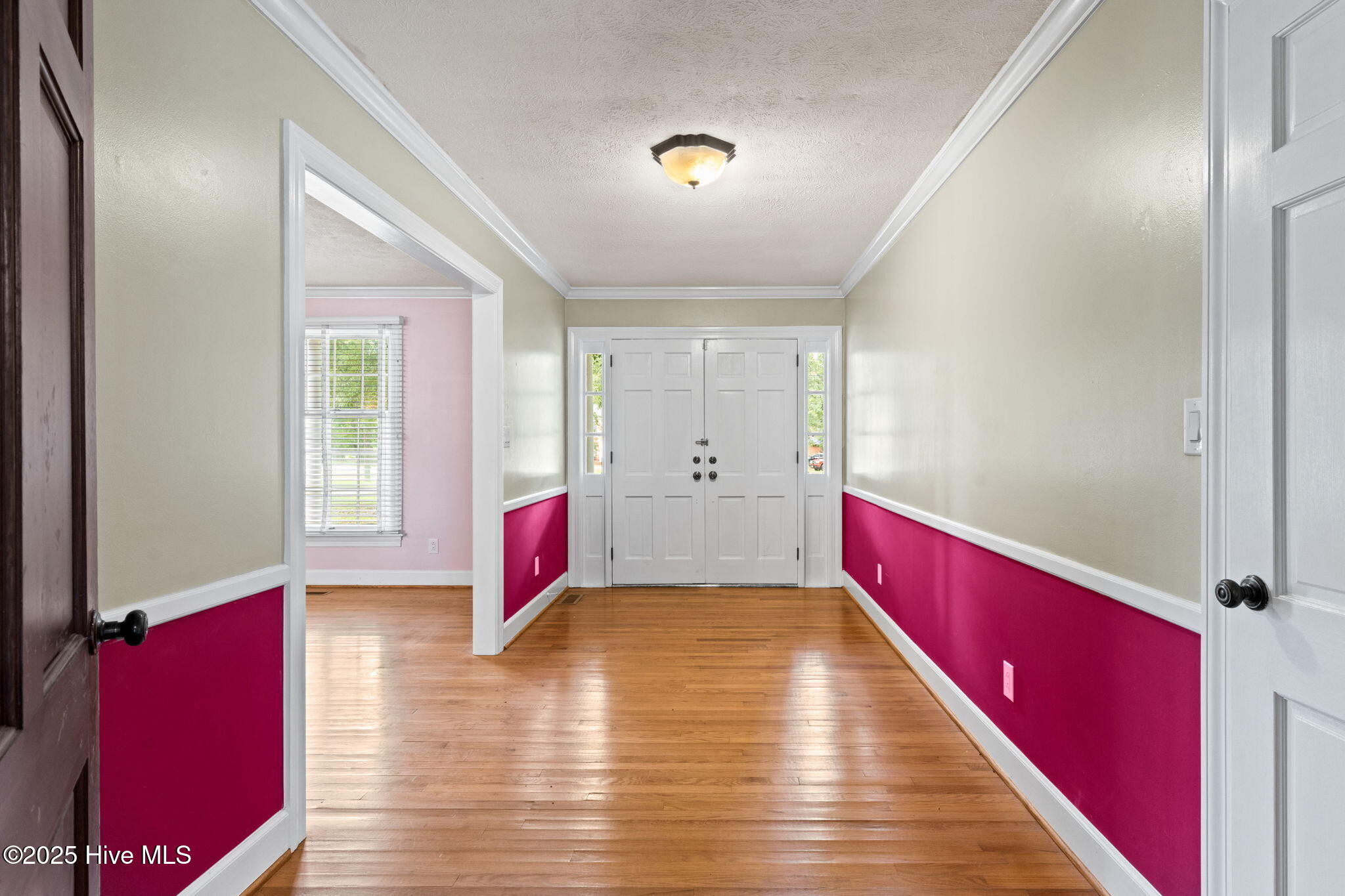 100526462 | Photo 10